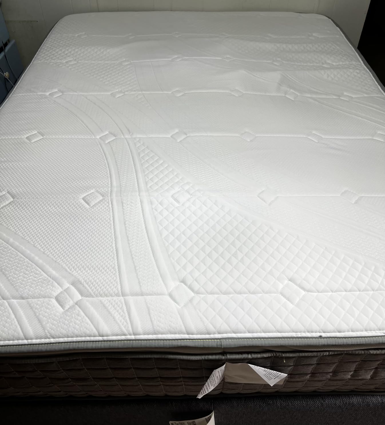 Novilla 8 Inch Twin Size Mattress,Twin Hybrid Mattress | Pocketed Coils & Gel-Infused Memory Foam for Back Pain Relief & Contour Support Mattresses in a Box CertiPUR-US Certified customer photo 2