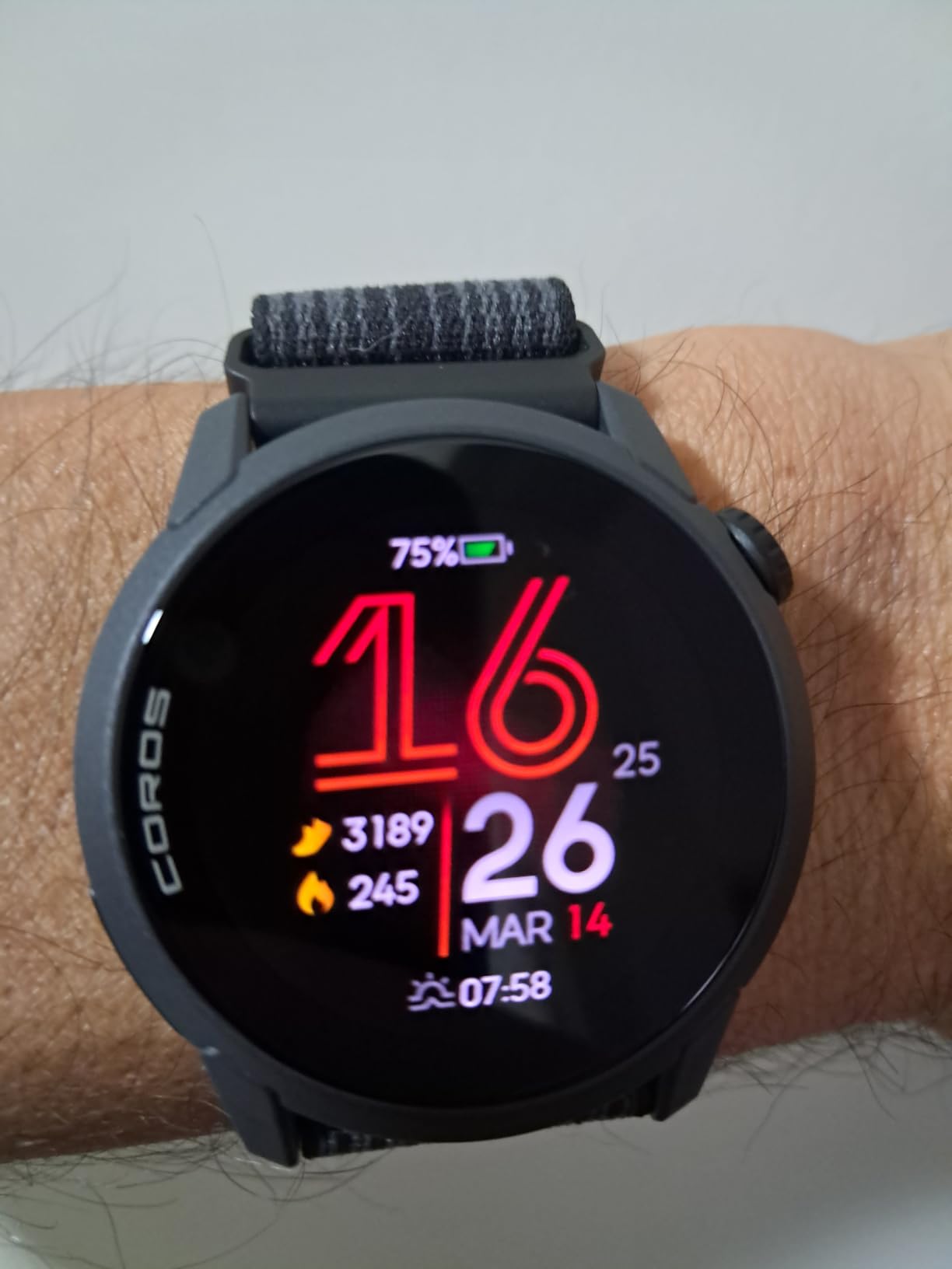 COROS PACE 4 Ultralight Sport GPS Watch (Black Nylon, Standard) customer photo 2