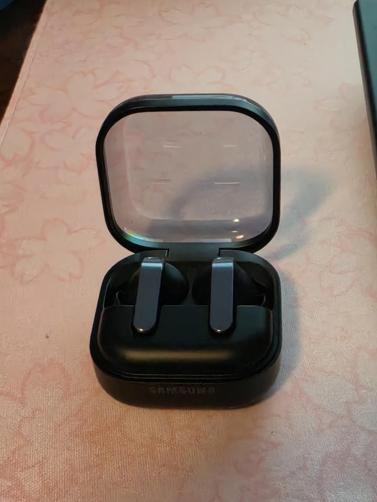 Samsung Galaxy Buds 4 Pro (2026) AI True Wireless Bluetooth Earbuds, Black customer photo 1
