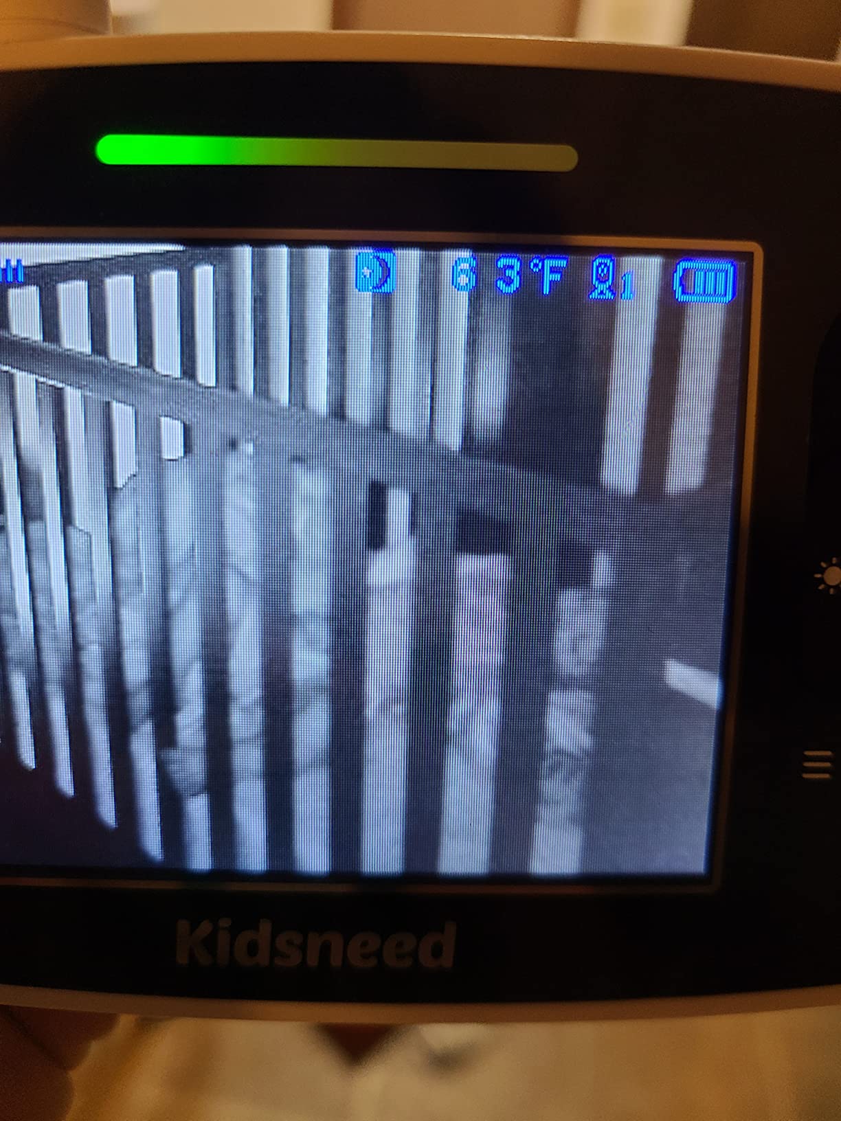 Kidsneed 5” Baby Monitor with Camera and Audio No WiFi | 48H Battery Life, Night Vision, Two Way Talk, Remote Pan Tilt Zoom, Thermal Monitor,1000 ft Range customer photo 2