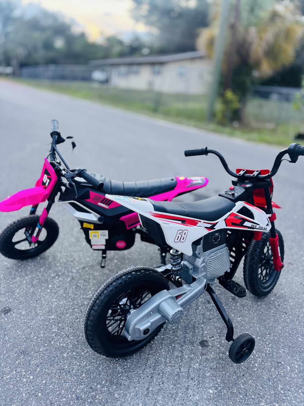24V Electric Dirt Bike for Kids Ages 8+, 250W Chain Drive, Green customer photo 2
