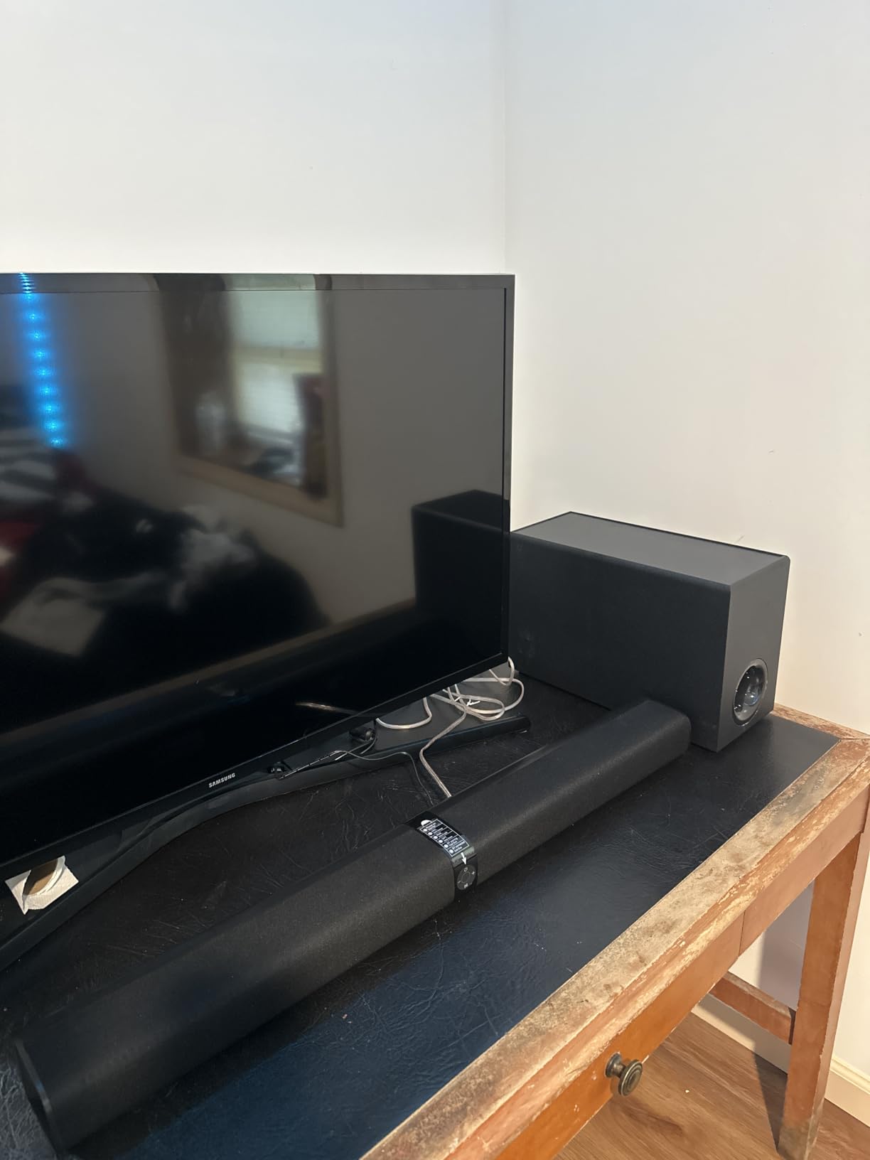 Sound Bar with Subwoofer, 110W Sound Bar with Adjustable Deep Bass & 3 EQ Modes, Bluetooth/ARC/Opt/AUX Connect, Sound Bar for Smart TV customer photo 2