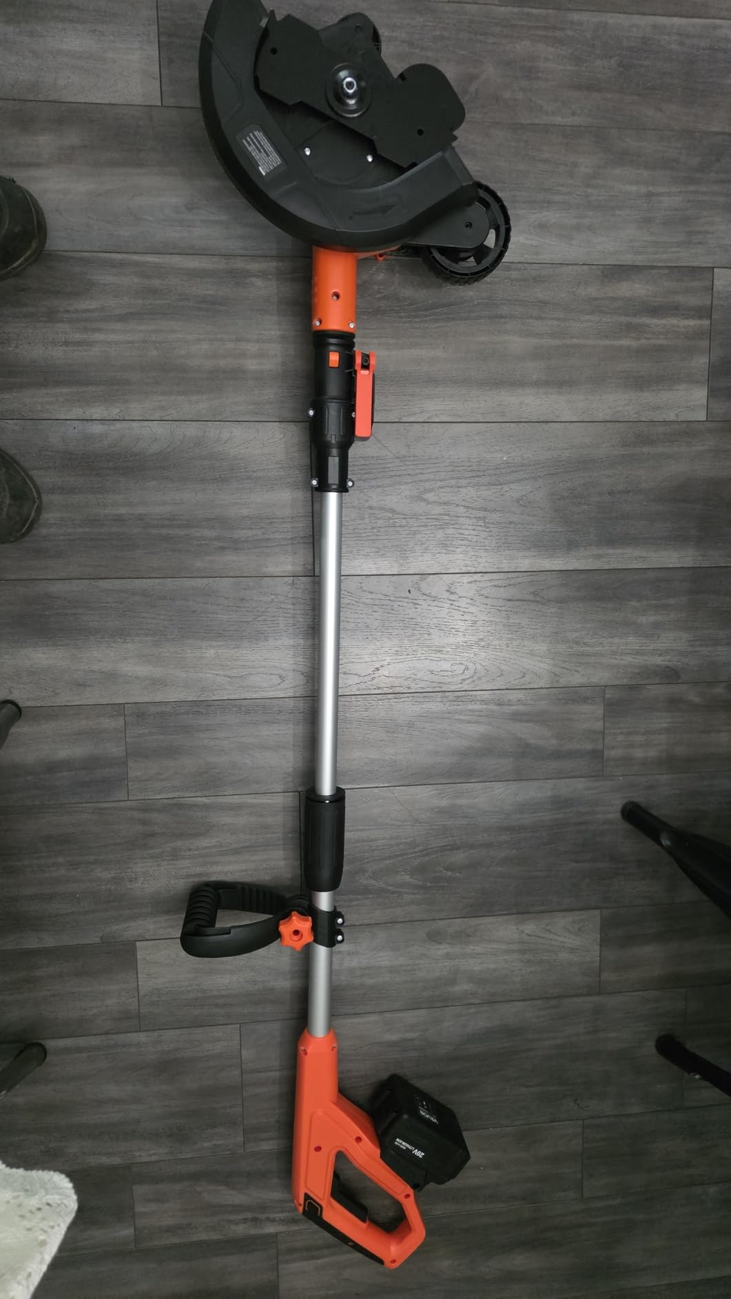 VEVOR Lawn Edger, 8-inch Blade Length, 12 Amp Electric Edger Lawn Tool, 4000 RPM, with 3-Position Blade Depth, 65 Mn, Pivoting Handle, Dual Wheels, for Lawns, Driveways, Yards, and Sidewalk Edges customer photo 1