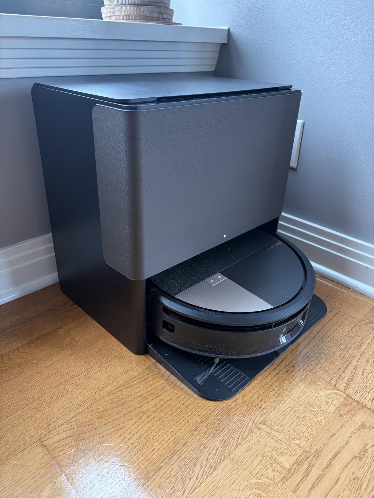 iRobot Roomba 705X Robot Vacuum & Mop Combo, 175x More Suction, Extending Self-Cleaning Roller Mop, Multifunction Dock, 75 Day Self-Emptying, Hot Wash/Dry, AI Obstacle Avoidance, Ideal for Pet Hair customer photo 1