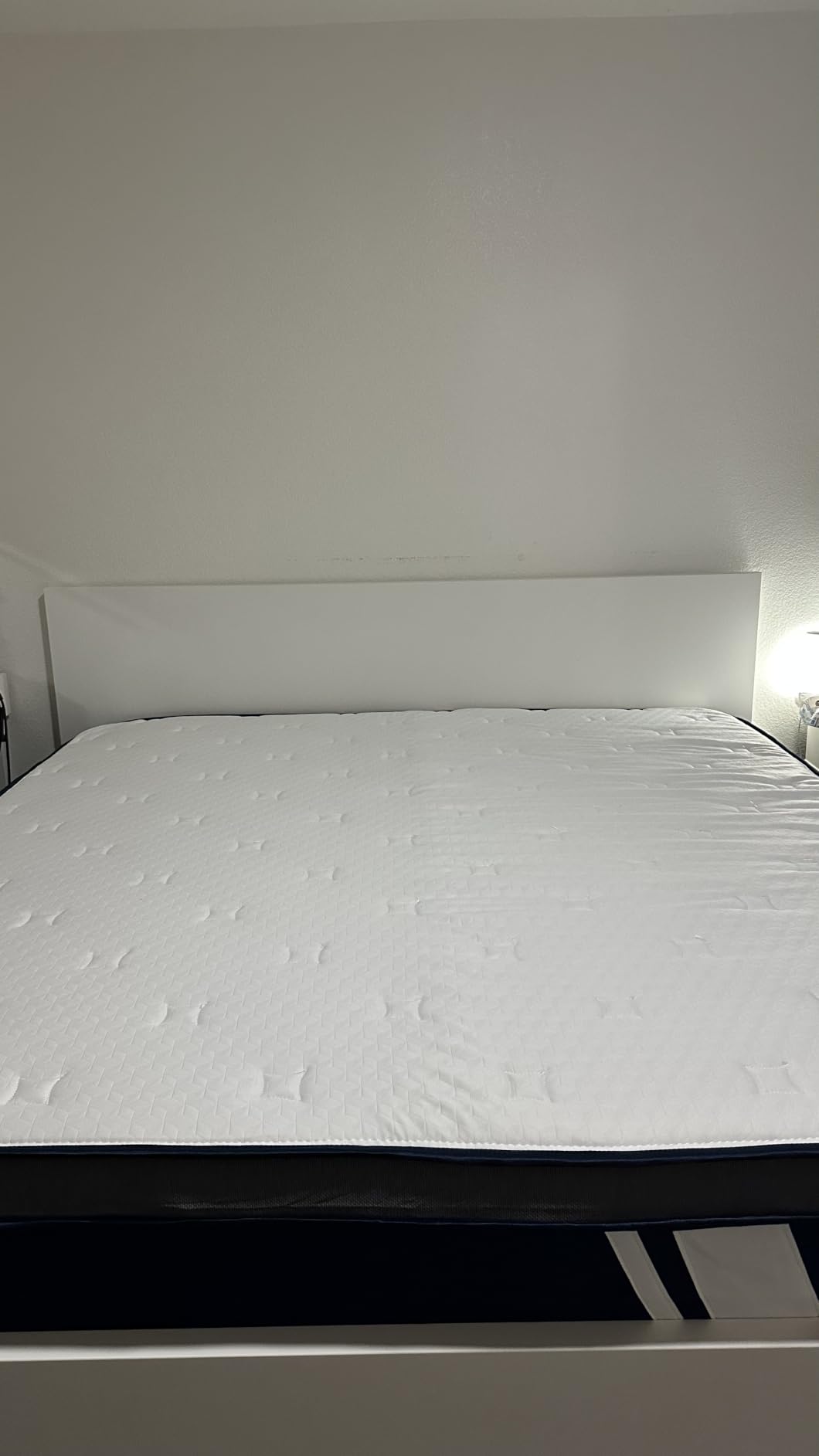 Avenco SyncDeep Queen Mattress 12 Inch, Firm Hybrid Cooling, Lumbar Support customer photo 1