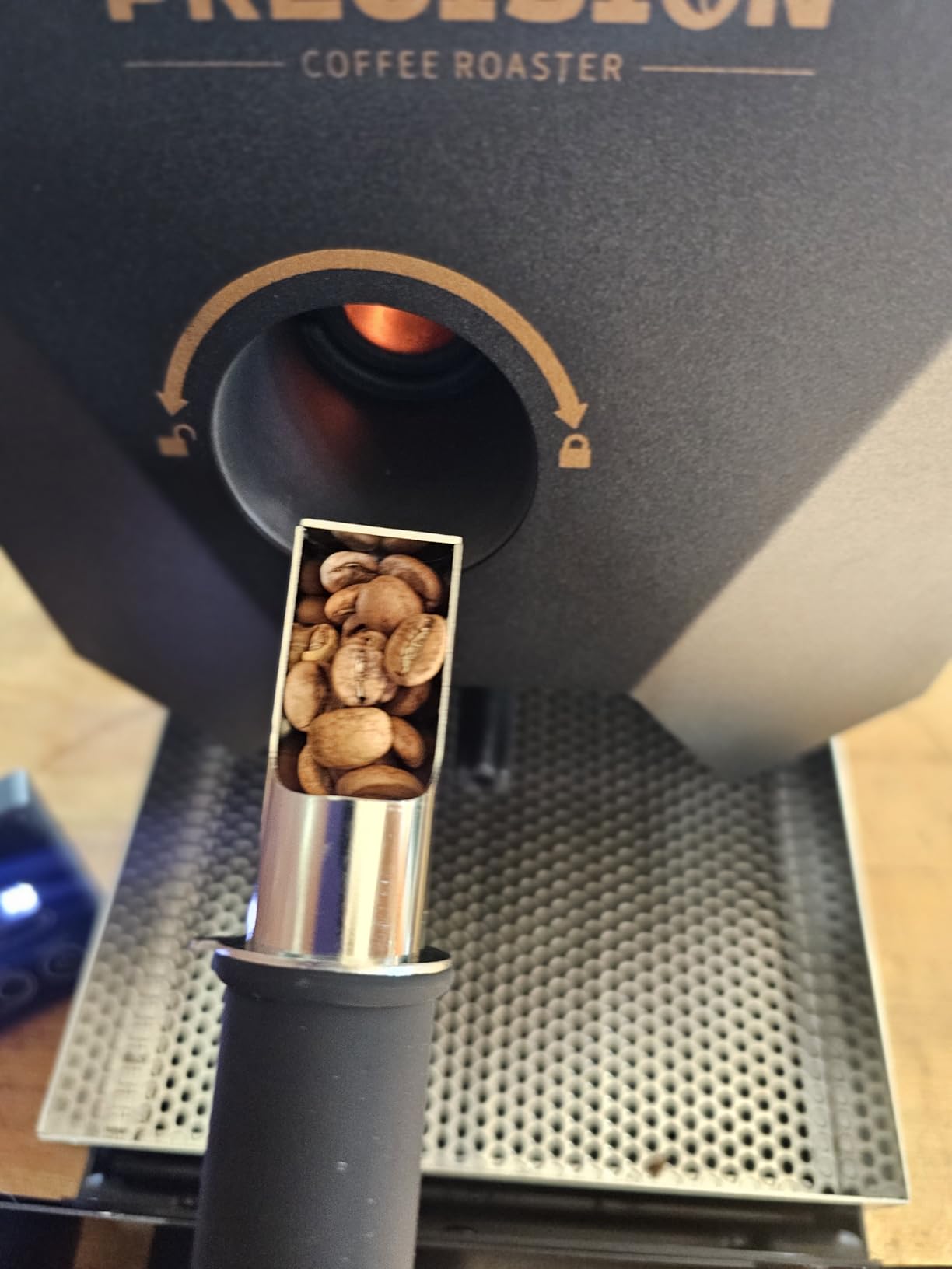 200g Electric Home Coffee Roaster, 9 Preset Automatic & Manual Modes, Turbo Rotating Stirring for Even Roasting, Smoke Filter & Pipe for Dual Exhaust, Independent Cooling Tray customer photo 2