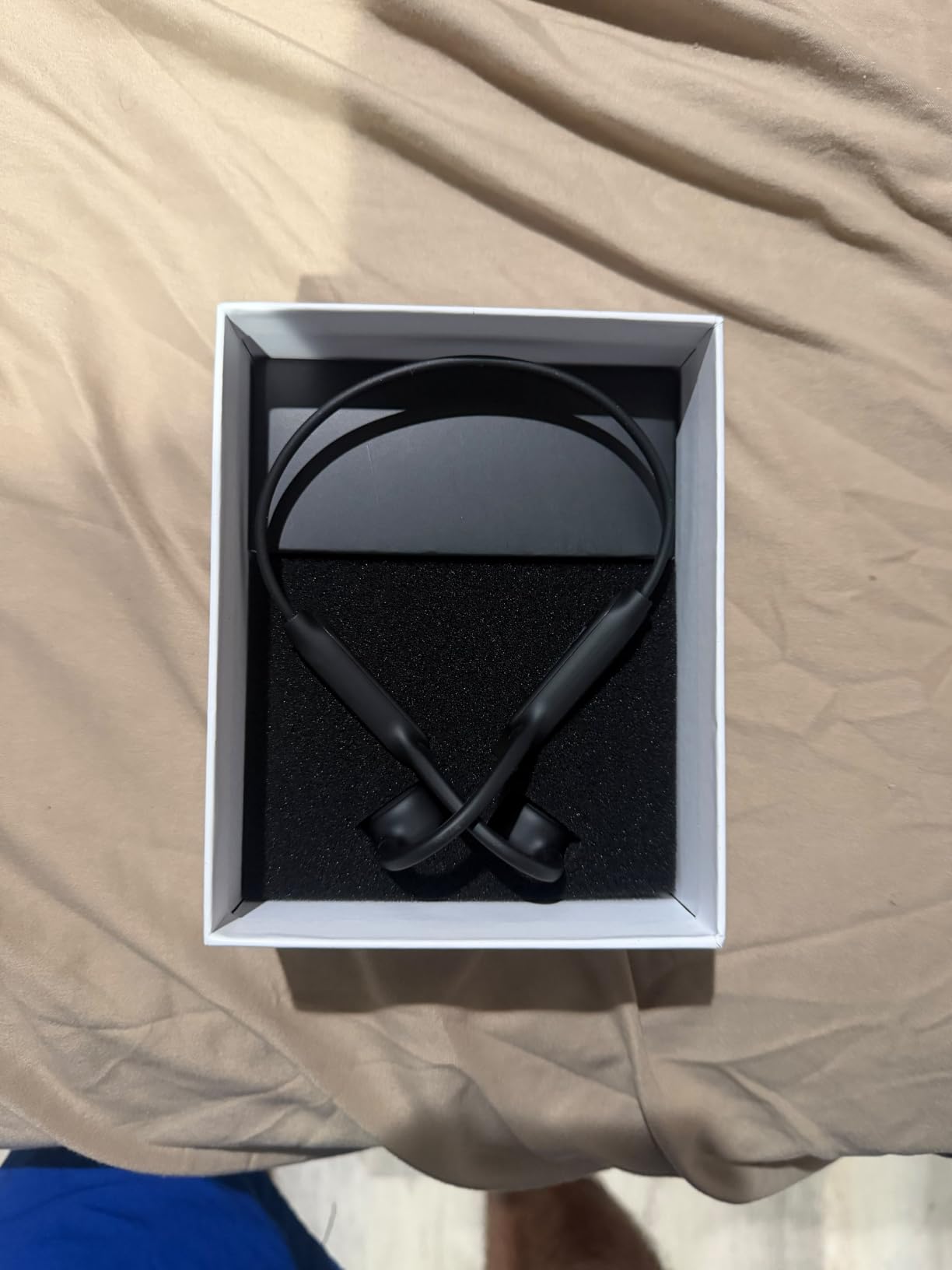 New Bone Conduction Open-Ear Headphones, Bluetooth 6.0, IPX5 Waterproof, 8H Playtime, Lightweight & Comfortable Sports Earphones for Running, Gym, Cycling, Workout, Sweatproof Wireless Headsets customer photo 1