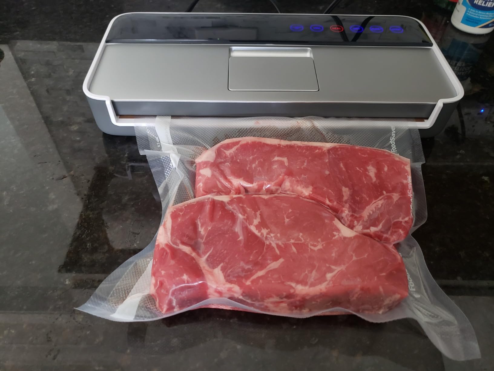 Food Vacuum Sealer Machine with Storage & Built-in Cutter customer photo 1