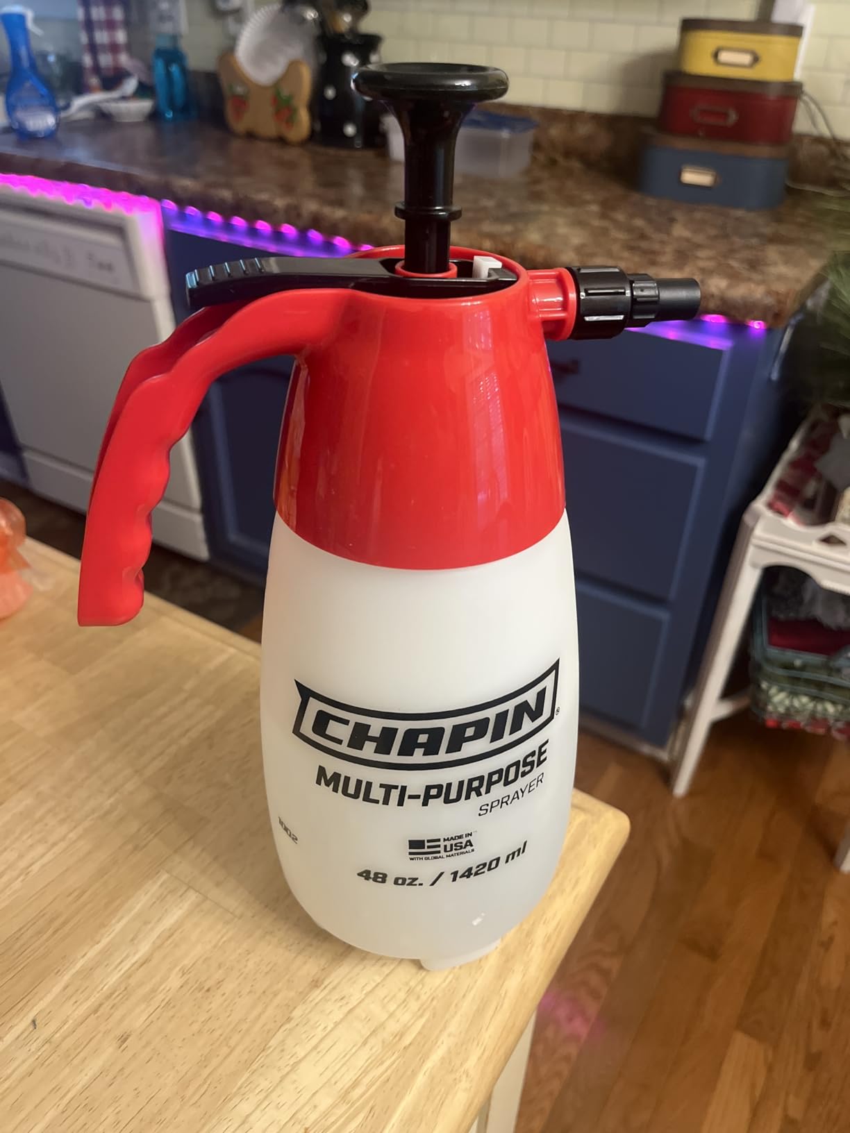 CHAPIN 1002 48-Oz Hand Pump Sprayer for Lawn, Garden & Weed Control customer photo 2