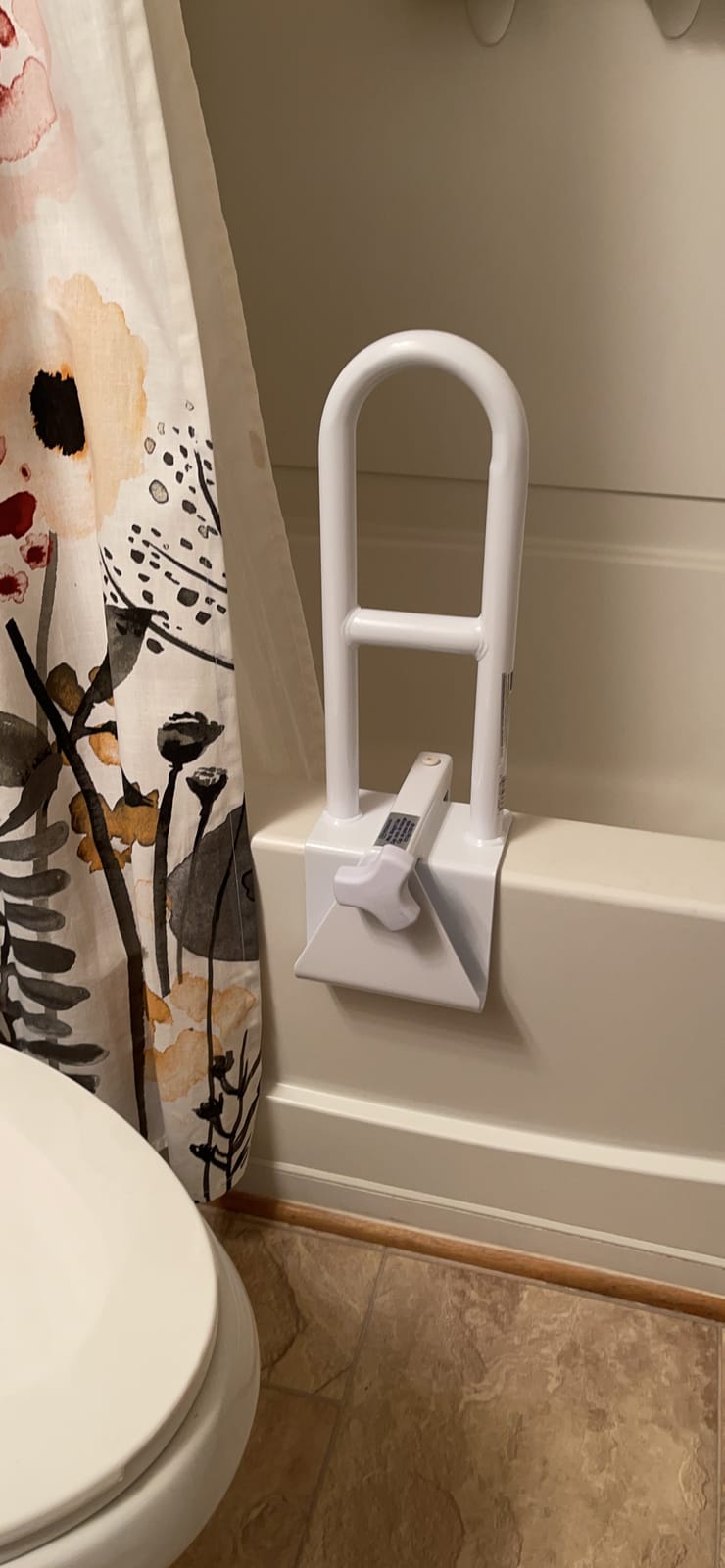 Medline Bathtub Safety Grab Bar, Handle Clamps on to Side of Bathtub Shower, Medical Tub Rail for Bathrooms is Great Elderly or After Surgery customer photo 1