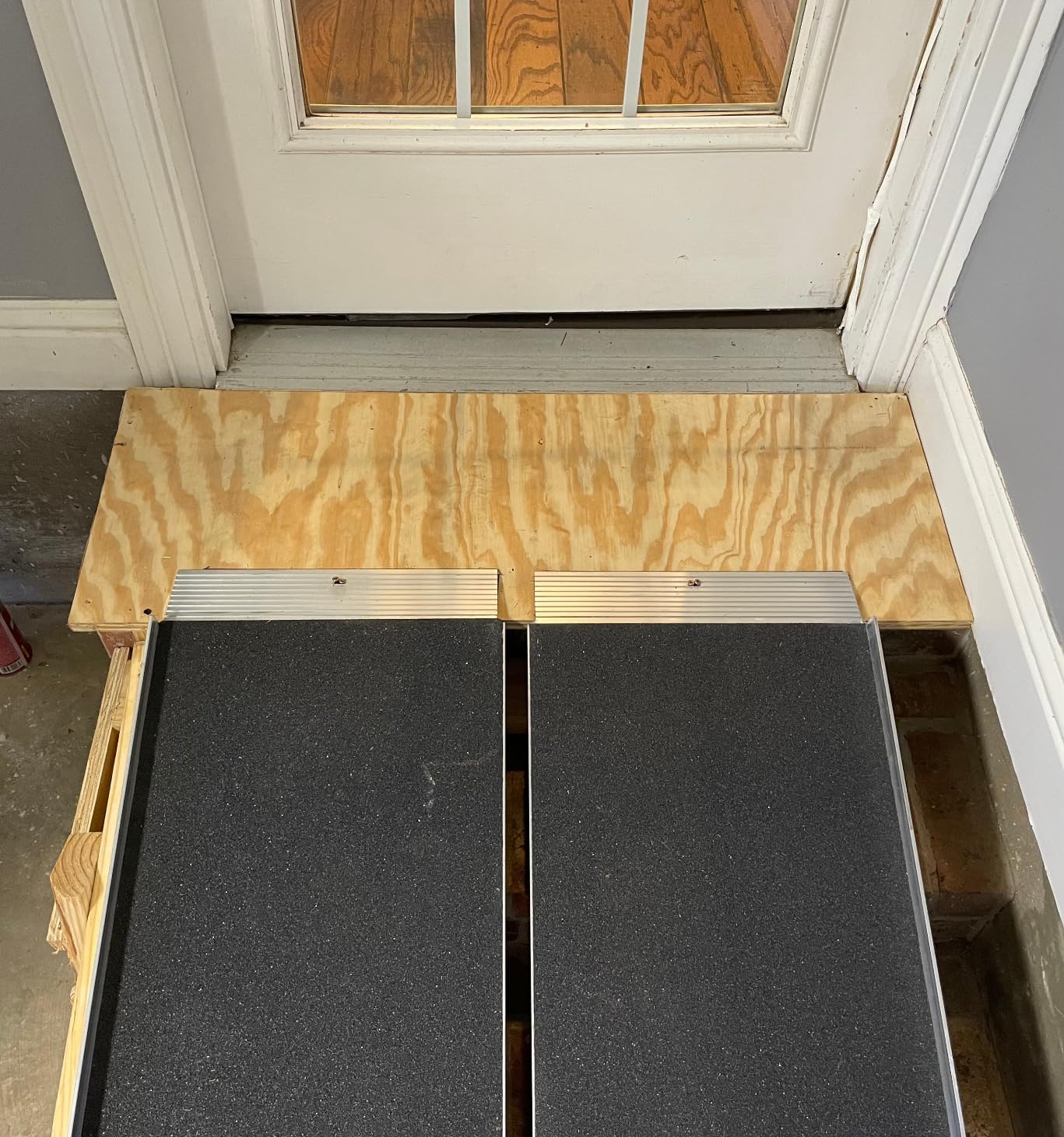 EZ-ACCESS Suitcase Trifold Wheelchair Ramp, Non Slip, 800 lb, Home, 8 ft customer photo 1