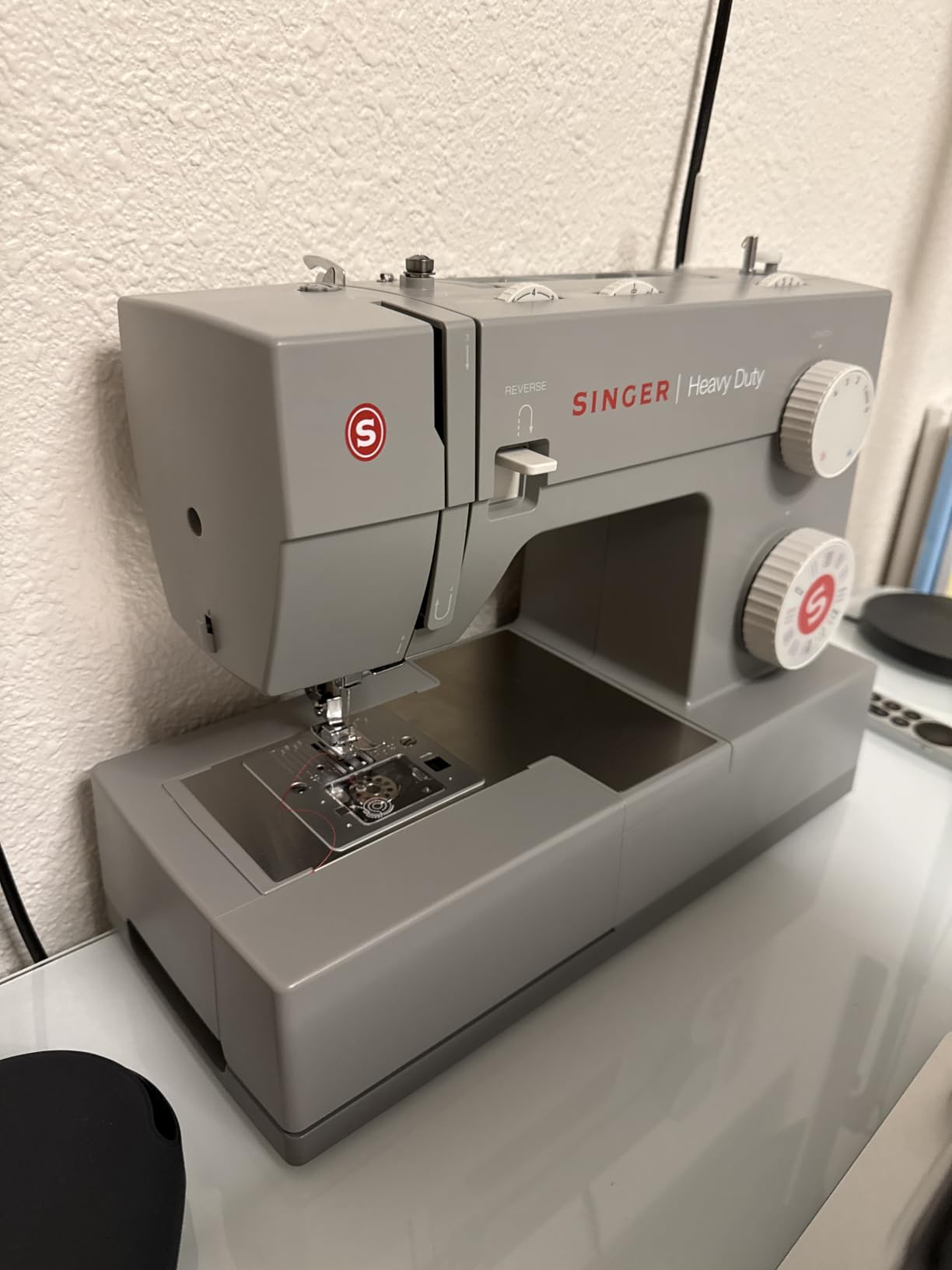 SINGER® 4432 (Grey) High Speed Heavy Duty Sewing Machine + Accessory Kit customer photo 2