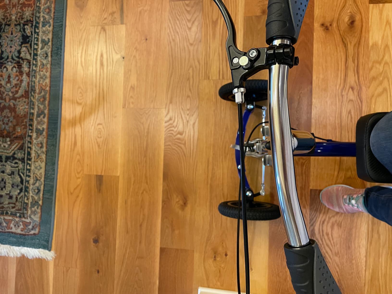 KneeRover Hybrid All Terrain Knee Scooter for Adults, Blue customer photo 1