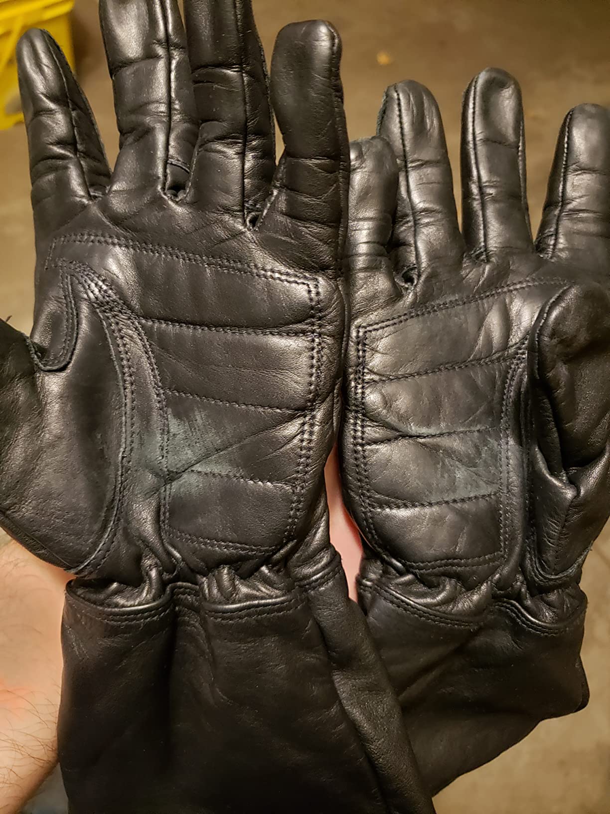 Hugger Men's Classic Motorcycle Gloves Seasonal Wind Stopper Lined Gauntlet customer photo 2