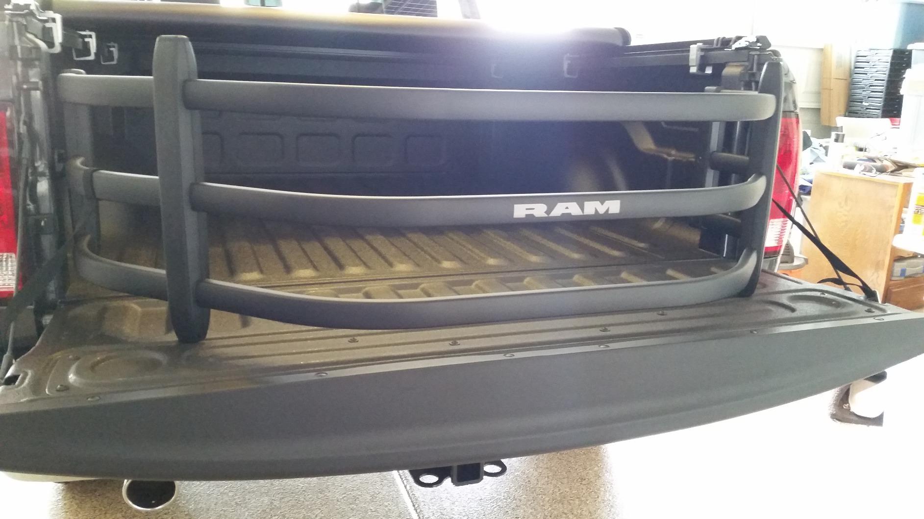 Mopar Tailgate Bed Extender (82214148) customer photo 1