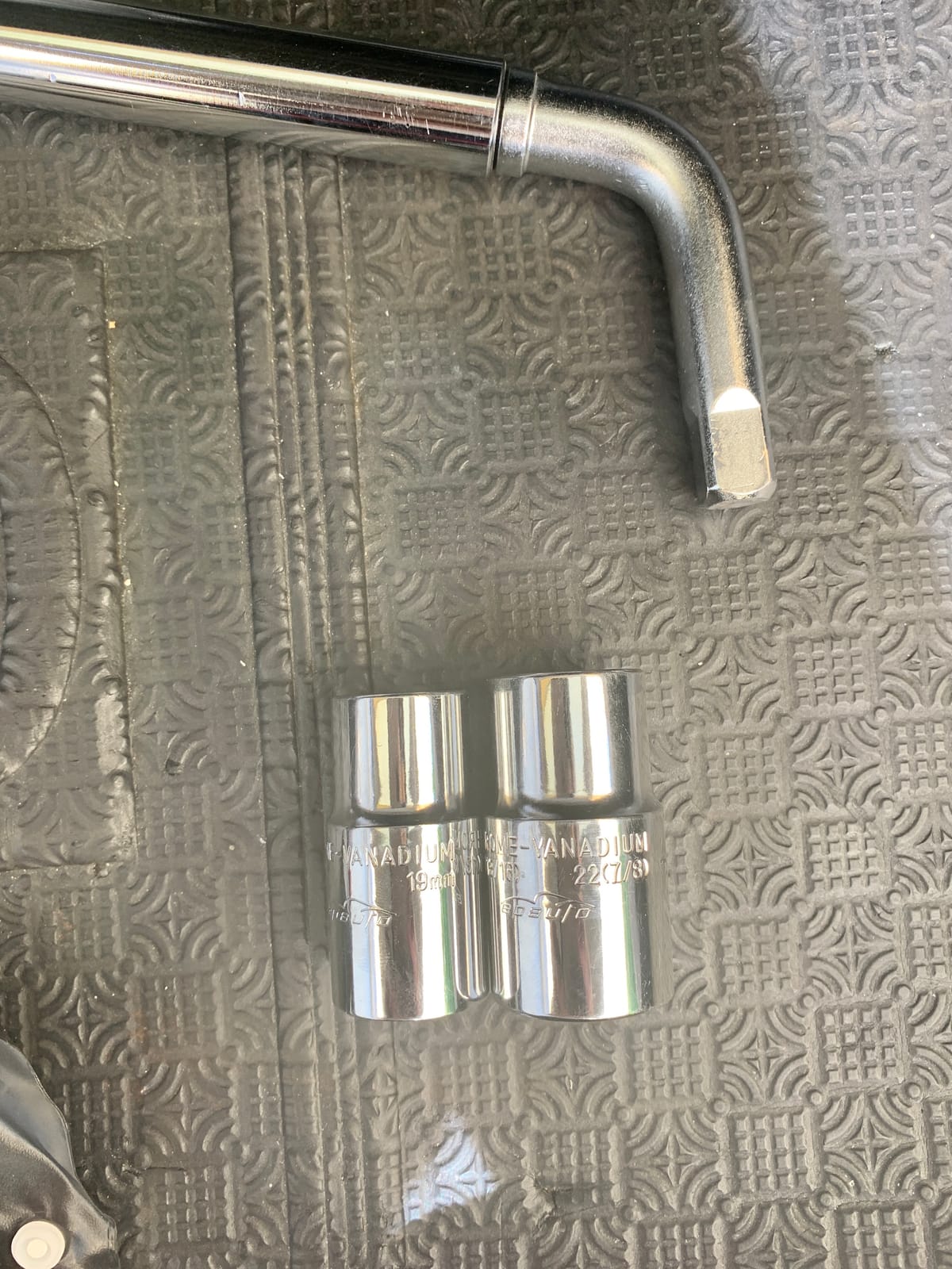 EPAuto Telescoping Lug Wrench, Wheel Wrench, CR-V Sockets (17/19, 21/22mm) customer photo 2