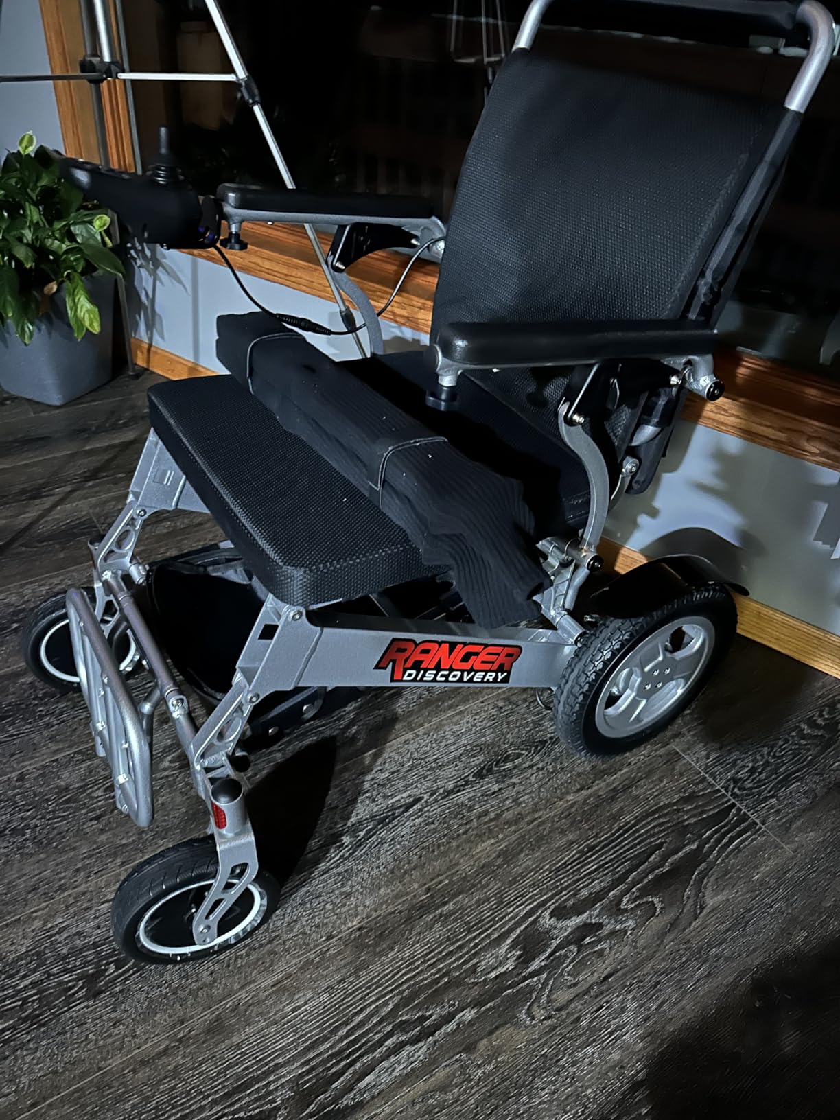 Porto Mobility Ranger Discovery Lightweight Foldable Weatherproof Exclusive Electric Wheelchair, Portable, Brushless Powerful Motors, Dual Battery, All Terrain (Silver, Standard) customer photo 1