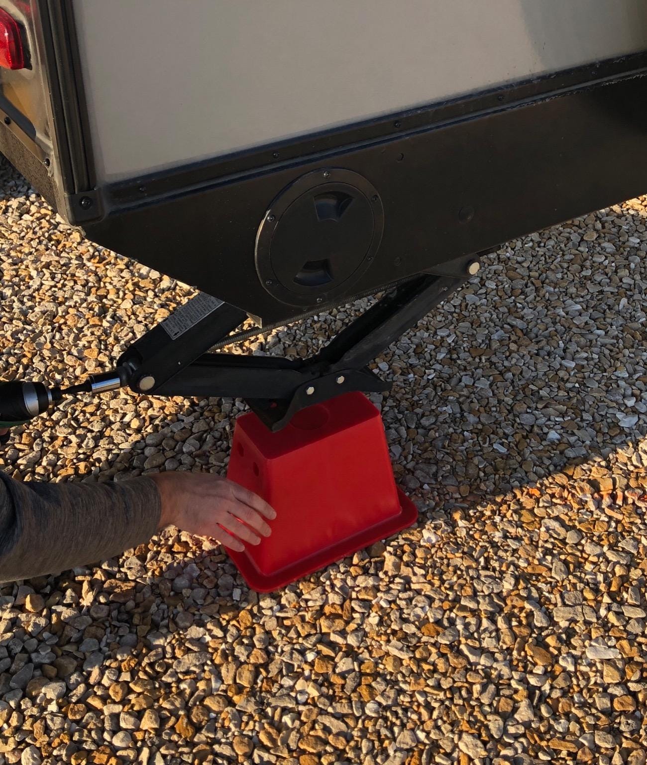 ANDERSEN HITCHES | RV Accessories | Single Trailer EZ Jack Block| Leveling System | RV Stabilizer Stands | Heavy Duty Camper Level for RVs | 3621 customer photo 1