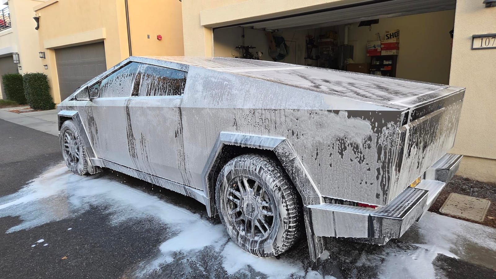 Ceramic Car Shampoo - Slick Car Wash Soap for Ceramic Coatings - pH-Balanced Car Wash Shampoo - Adds Hydrophobic Protection | Enhances Coatings, Waxes or Sealants | Incredible Shine customer photo 2