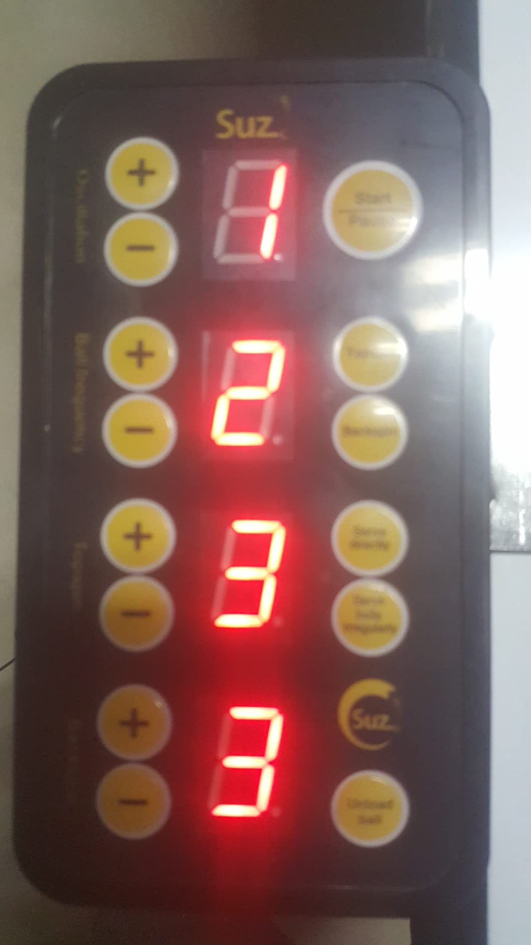 Suz S201 Table Tennis Robot with Machine Recycling net and 200 Balls customer photo 1