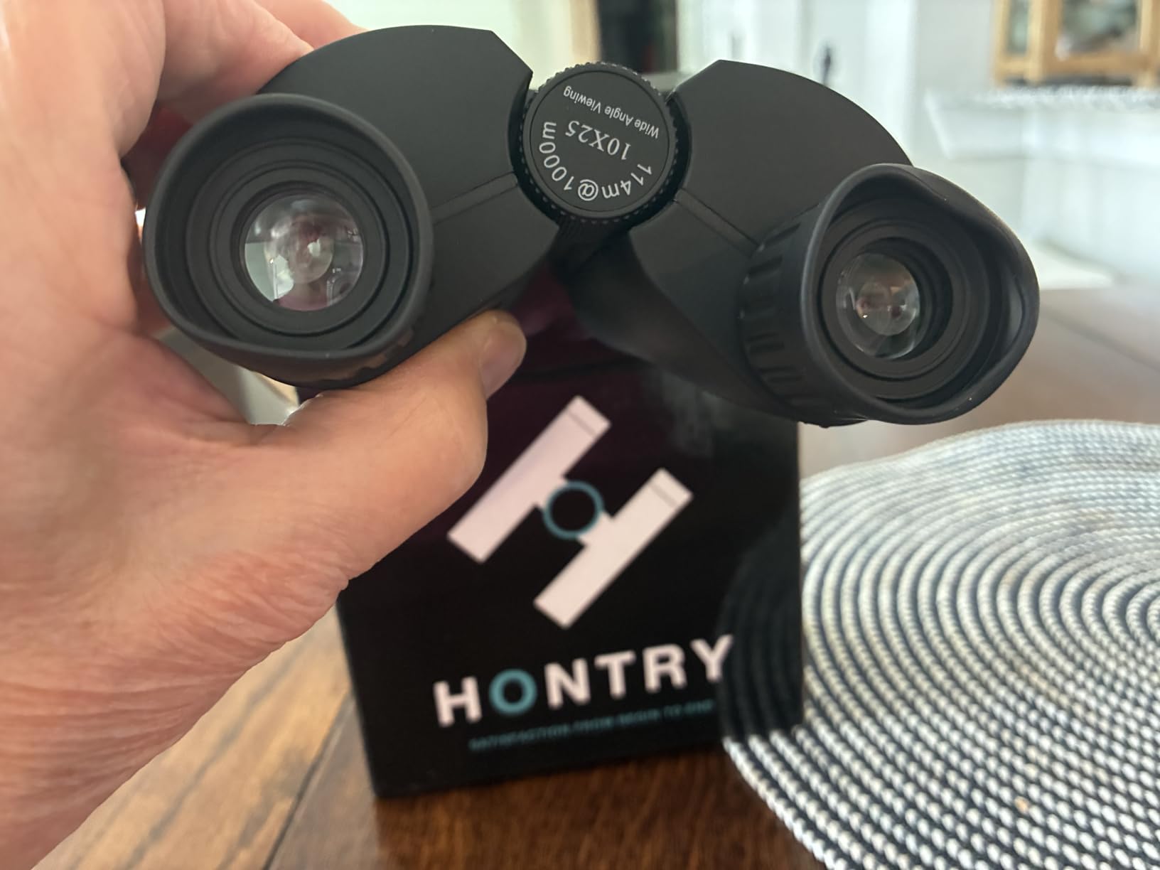 Hontry 10x25 Compact Binoculars for Adults and Kids customer photo 1