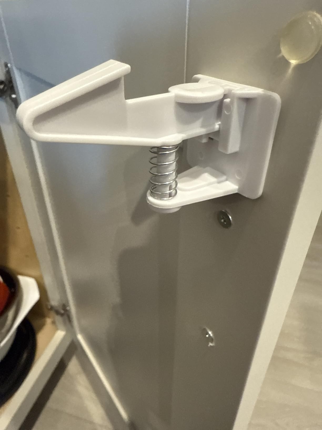 Inaya Cabinet Locks Baby Proofing (Standard Length) - Child Proof Drawer Locks - Child Safety Cabinet Latches with 3M Adhesive Easy Installation - No Drilling or Extra Screws (8 Pack) customer photo 1