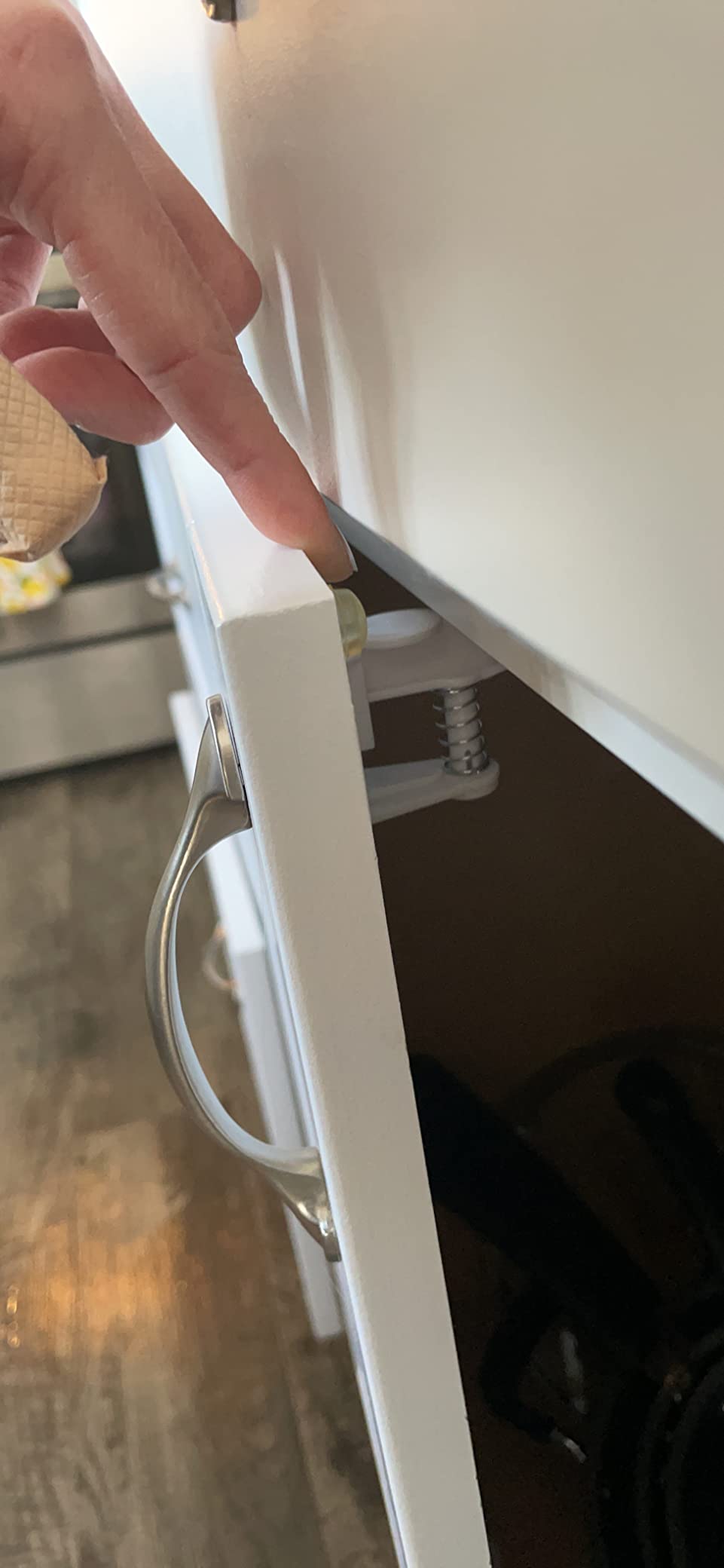 Inaya Cabinet Locks Baby Proofing (Standard Length) - Child Proof Drawer Locks - Child Safety Cabinet Latches with 3M Adhesive Easy Installation - No Drilling or Extra Screws (8 Pack) customer photo 2