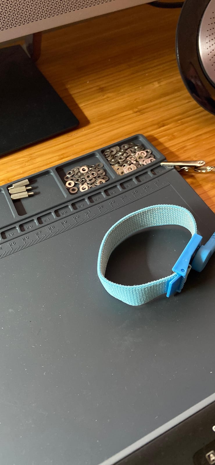 Anti-Static Mat ESD Safe for Electronic Includes ESD Wristband and Grounding Wire, HPFIX Silicone Soldering Repair Mat 932°F Heat Resistant for iPhone iPad iMac, Laptop, Computer, 15.9” x 12” Grey customer photo 1