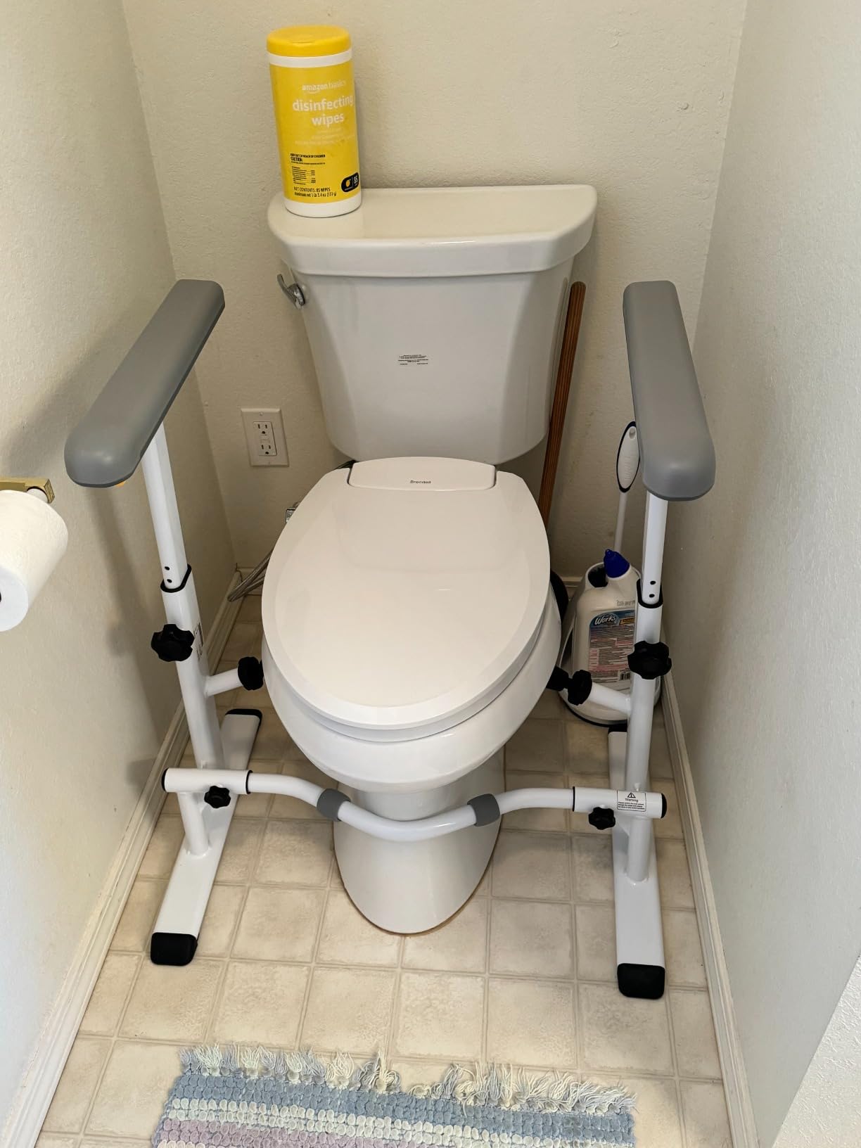 KMINA Toilet Safety Rails for Seniors, Adjustable Frame with Grab Bars customer photo 1