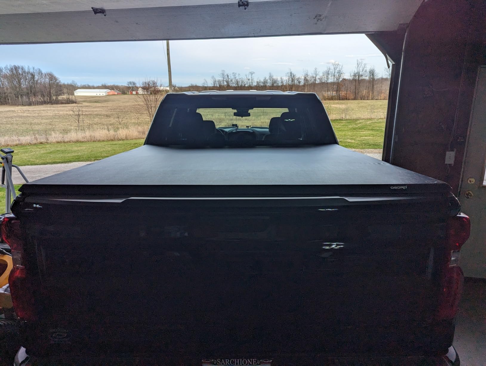 OEDRO Soft Tri-Fold Tonneau Cover for 2019-2026 Chevy Silverado 1500 5.8ft customer photo 1