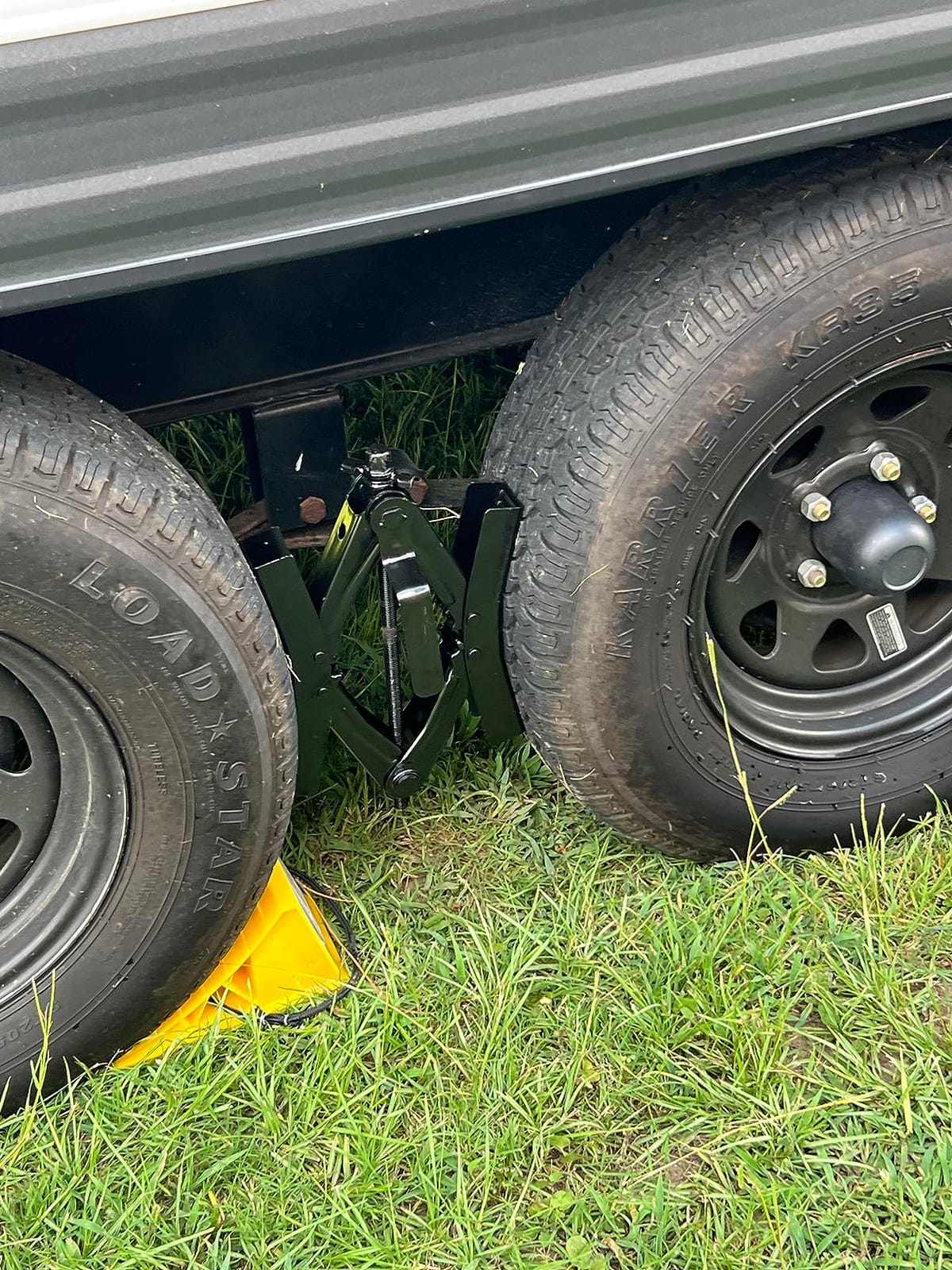 Original Camper Wheel Chock Stabilizer, X Chocks for RV 2 Pack, Heavy Duty RV Wheel Stabilizer for Travel Trailer, Fits 3.5″ to 11.5″ Tire Gaps, Anti-Rock Tire Chocks with Ratchet Wrench customer photo 2