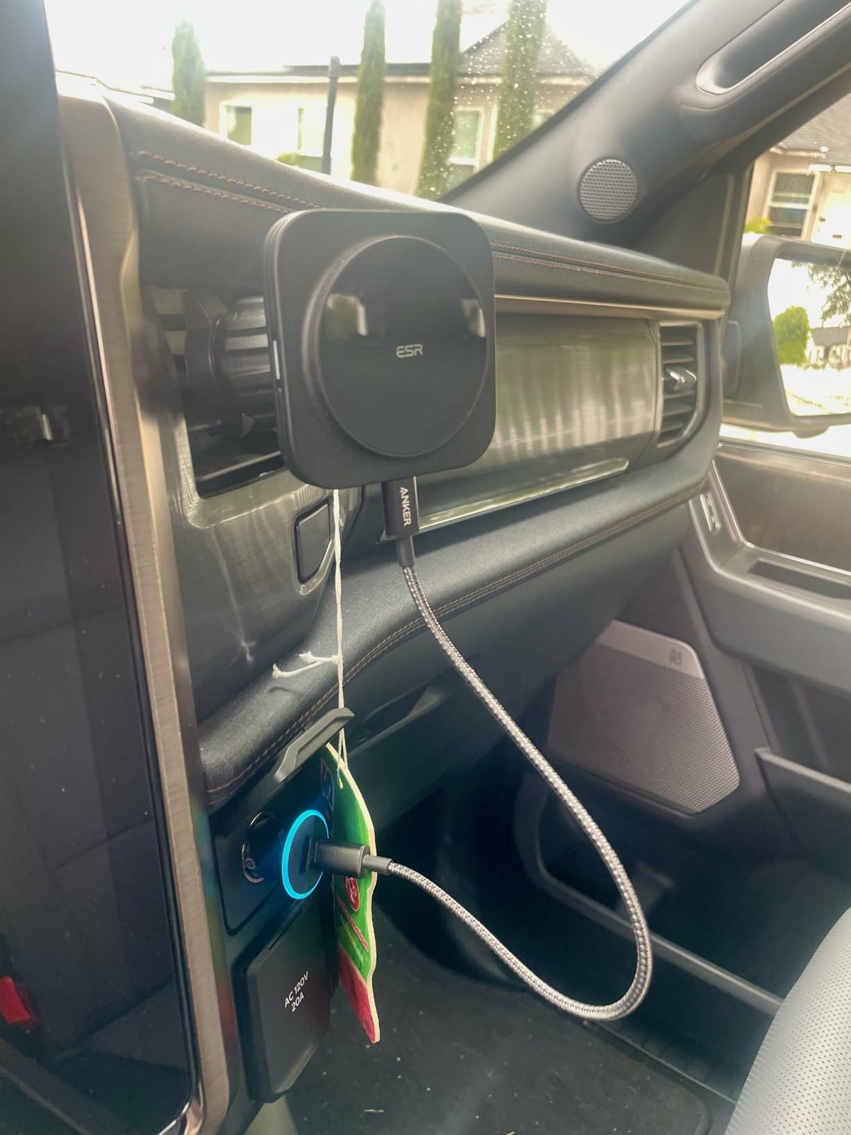 ESR for MagSafe Car Mount Charger for iPhone Duo/18 Pro/17-12, Samsung S26 customer photo 1