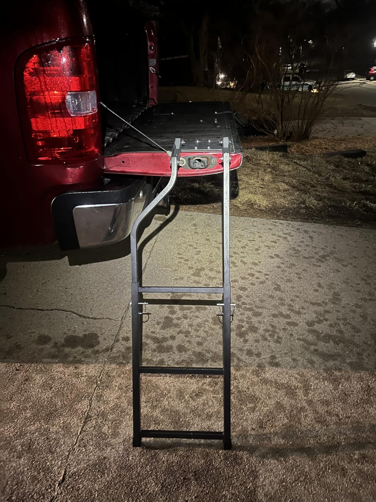 Tailgate Ladder Pickup Truck Accessories Universal Extension Step Ladder with Stainless Steel Self Drilling Hex Screws customer photo 2