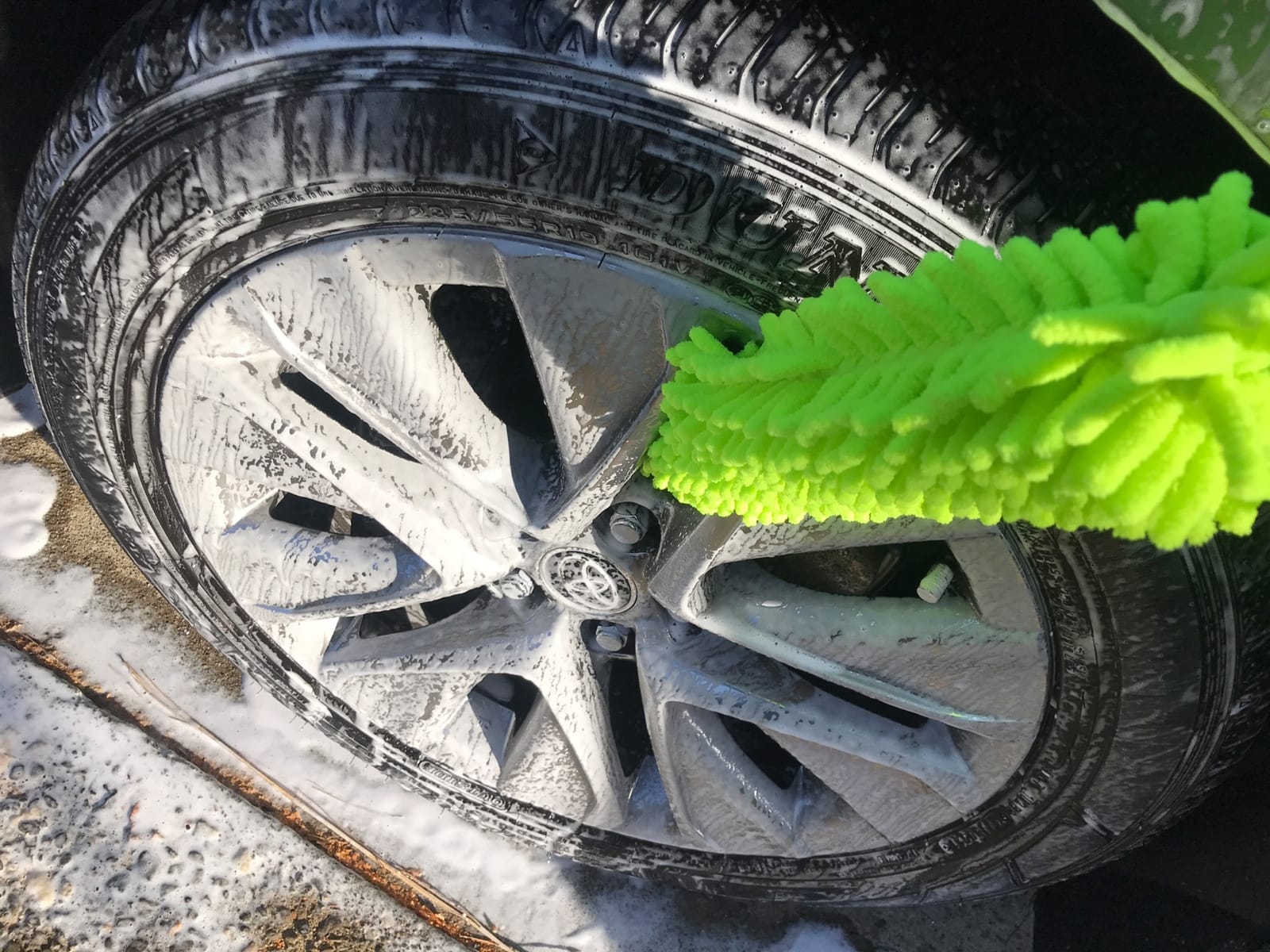 Wontolf 62'' Car Wash Brush with Long Handle Chenille Microfiber Car Wash Mop Mitt Kit Car Detailing Brush Cleaning Kit Window Squeegee Car Duster Drying Towels Tire Brush for Cars RV Truck Boat customer photo 1