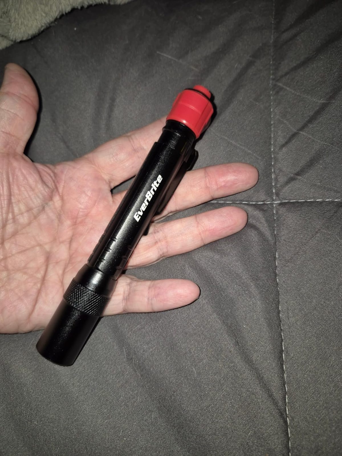 EverBrite Red Light Flashlight with 395nm UV and White Light customer photo 2