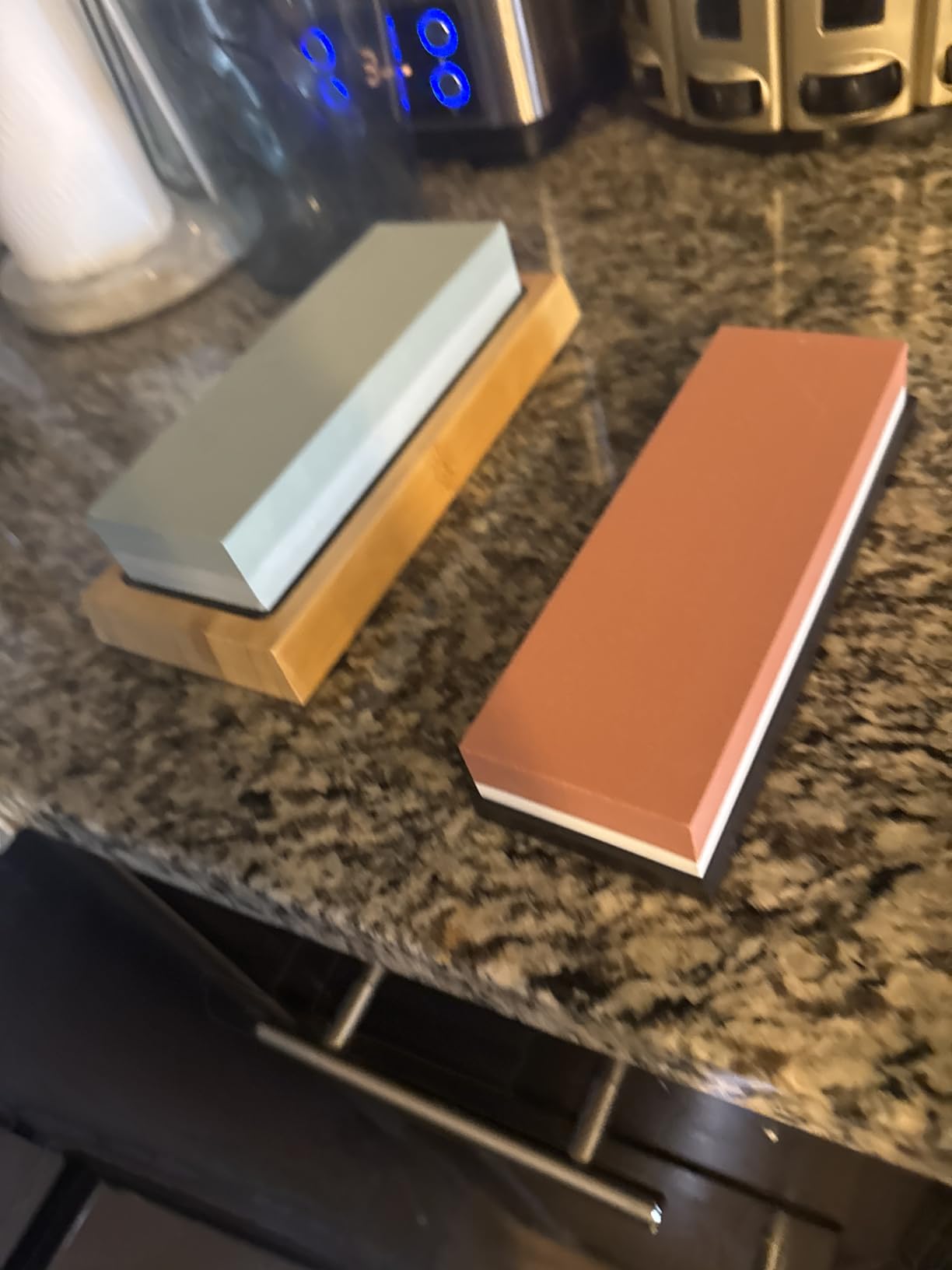 Wucgea Knife Sharpening Stone Kit - 400/1000 3000/8000 Grit Japanese Whetstone Set with Non-Slip Rubber Base, Angle Guide, Flattening Stone and Leather Strop customer photo 2