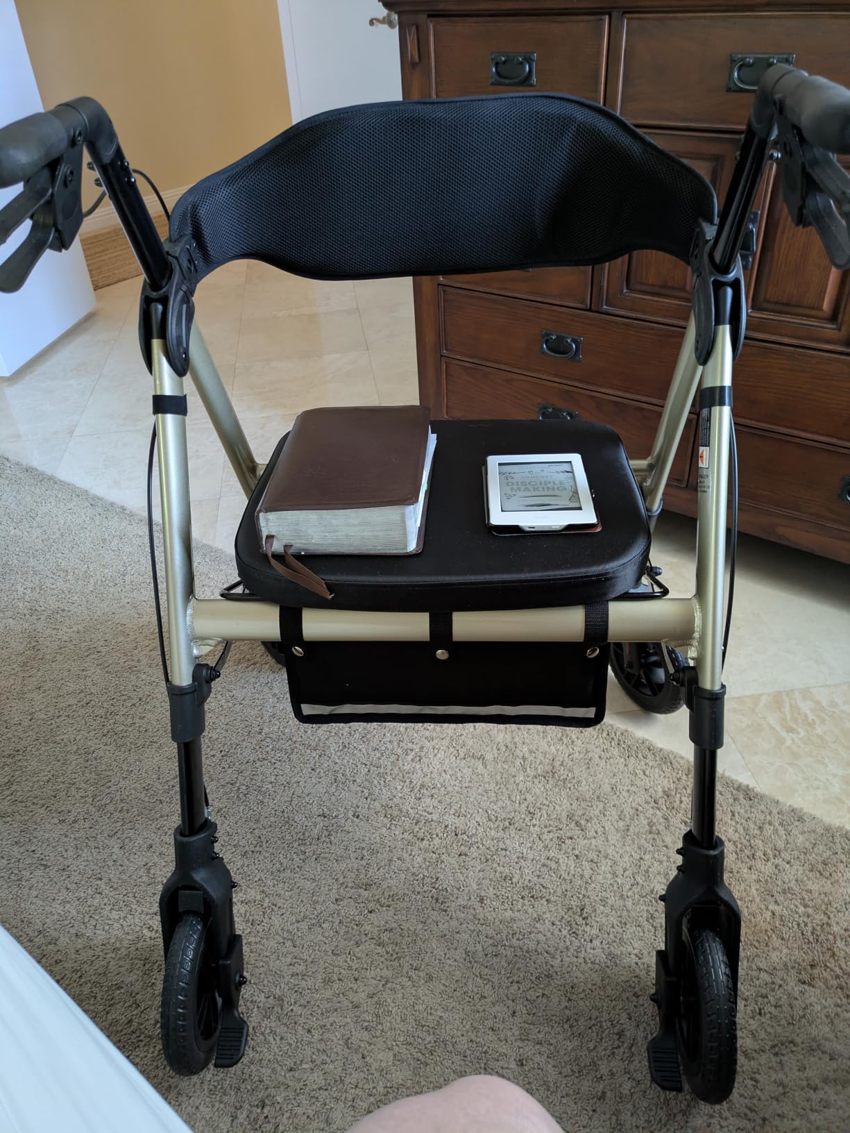 450Lbs Bariatric Walker,Heavy Duty Rollator Walkers for Seniors with Seat customer photo 1