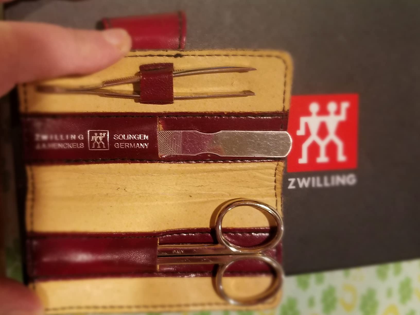 ZWILLING Porterhouse 2pc Stainless Steel Carving Knife Set with Fork in Red Presentation Box, Gift Set customer photo 1