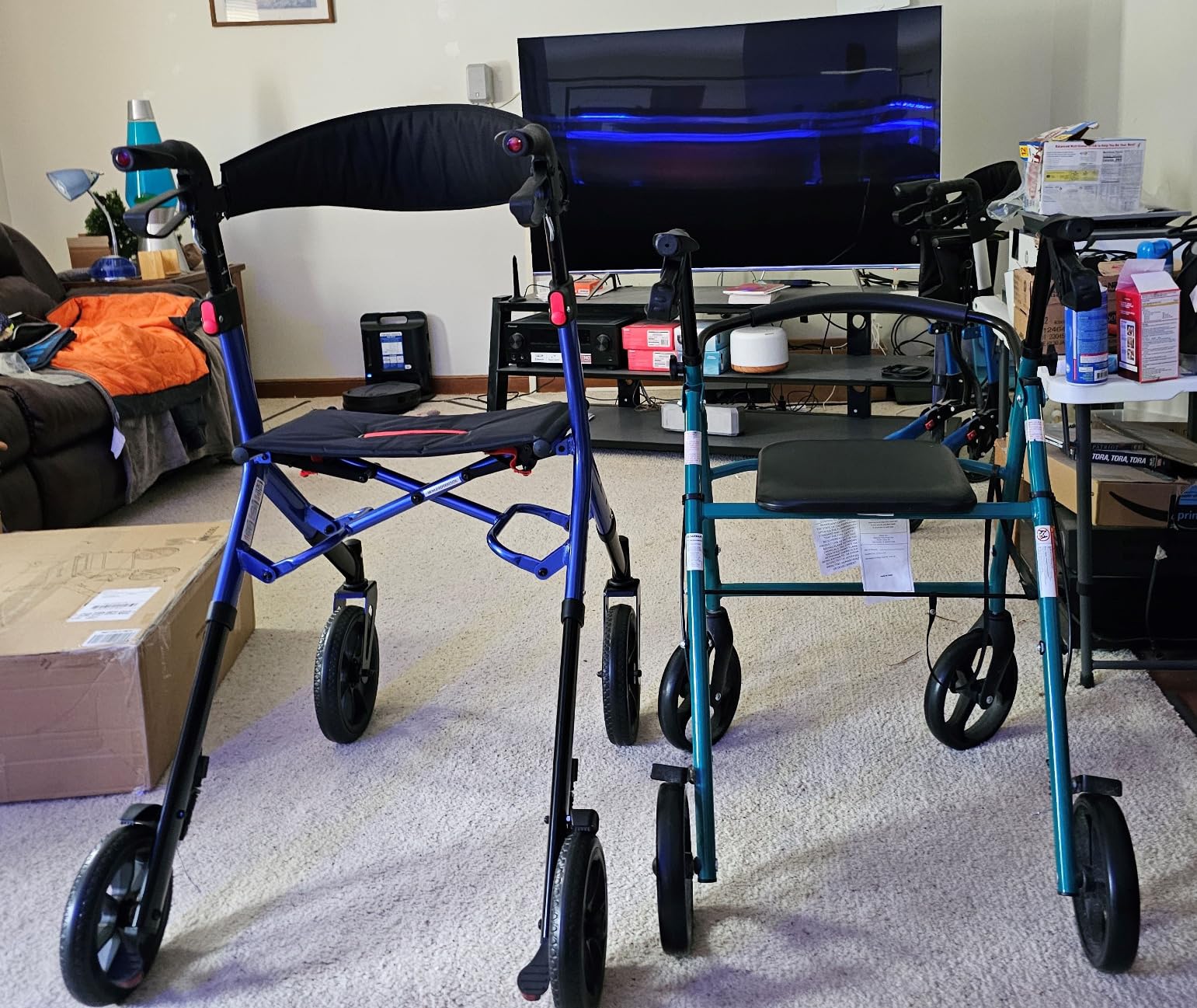 WALK MATE Rollator Walker for Seniors with Seat for 5.3~7ft Tall customer photo 1