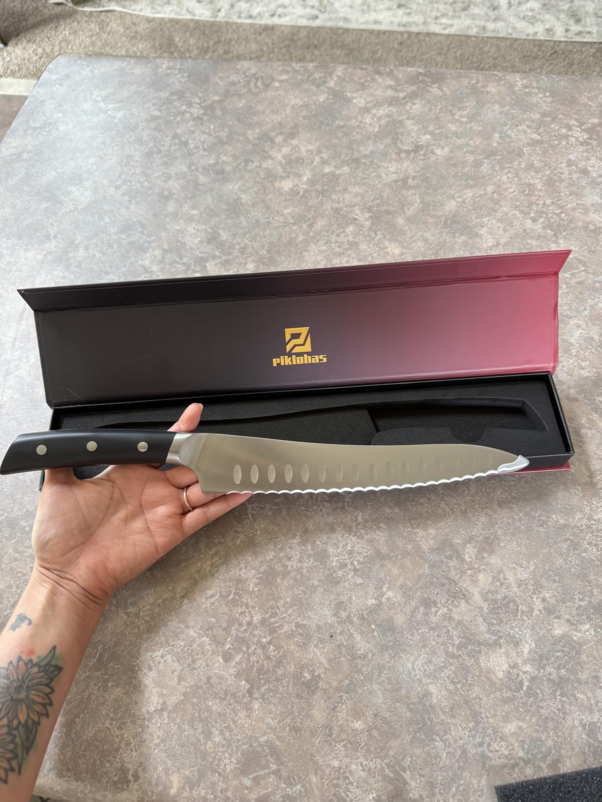 Piklohas Resharpenable Bread Knife for Homemade Bread, 10 Inch customer photo 2