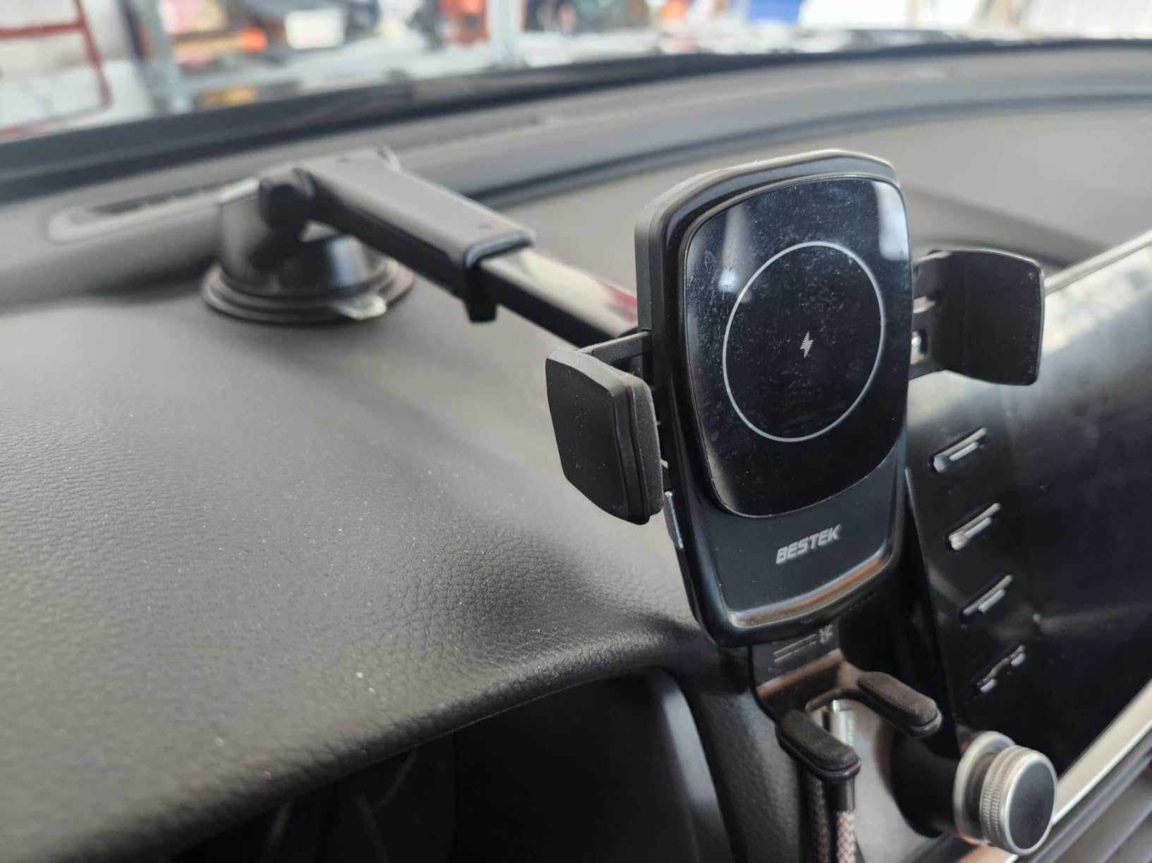 3-in-1 Wireless Car Charger Mount, 15W Fast Charging Auto-Clamping Phone Holder for iPhone 17 16 15 14, Samsung Galaxy S24 S23, Dashboard, Vent & Windshield Car Mount customer photo 1