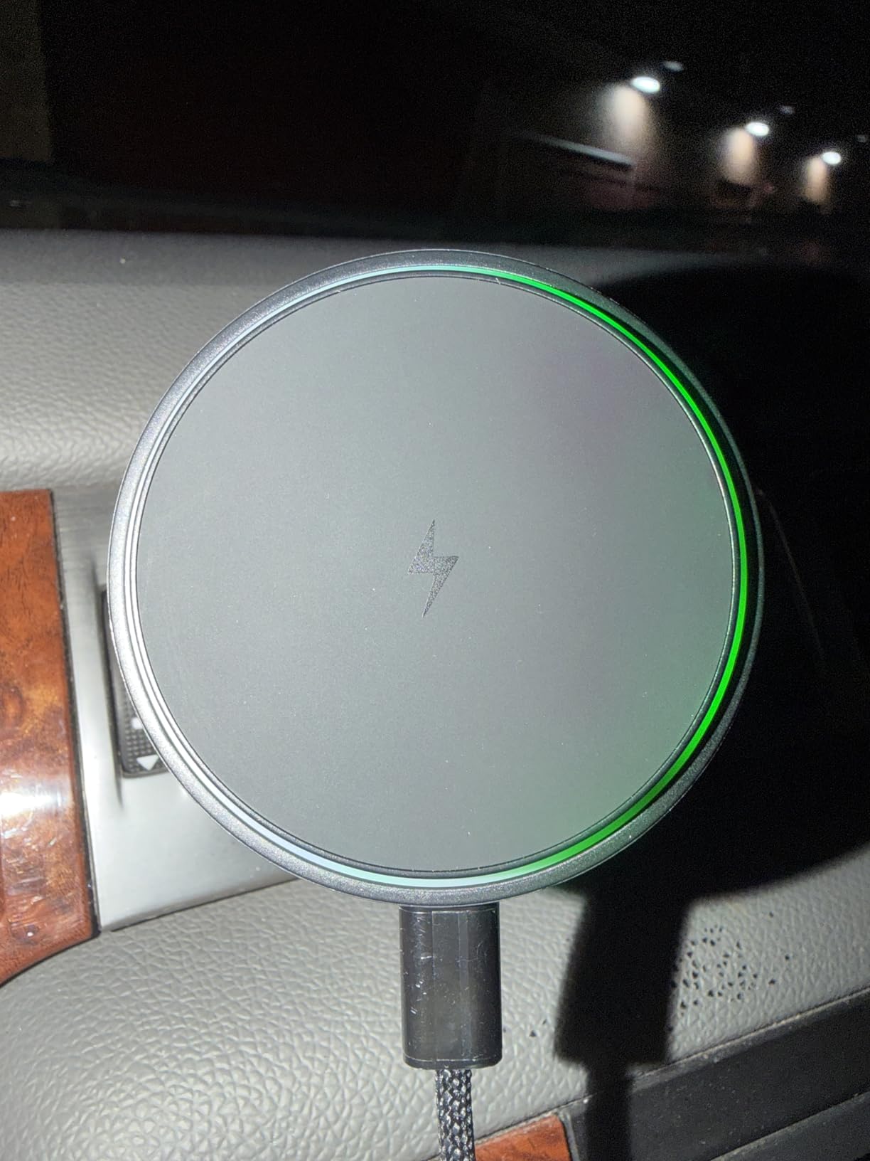 LISEN 15W MagSafe Car Mount Charger, Magnetic Phone Holders for Your Car customer photo 2
