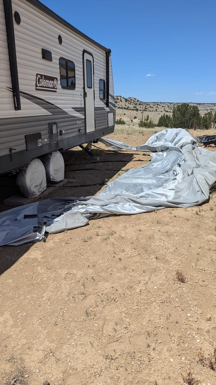 FRUNO Oxford Fabric 5th Wheel RV Cover Fits 37'-41' Waterproof Rip-Resistant Anti-UV Fifth Wheel Toy Hauler Camper Cover for Winter Snow with 4 Tire Covers and Gutter Covers customer photo 2