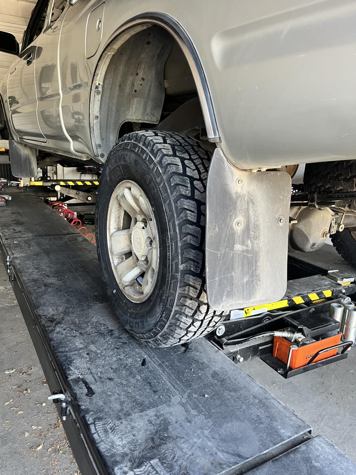 Set of 4 Travelstar Ecopath AT All Terrain 275/65R18 116T SUV Radial Tire customer photo 1