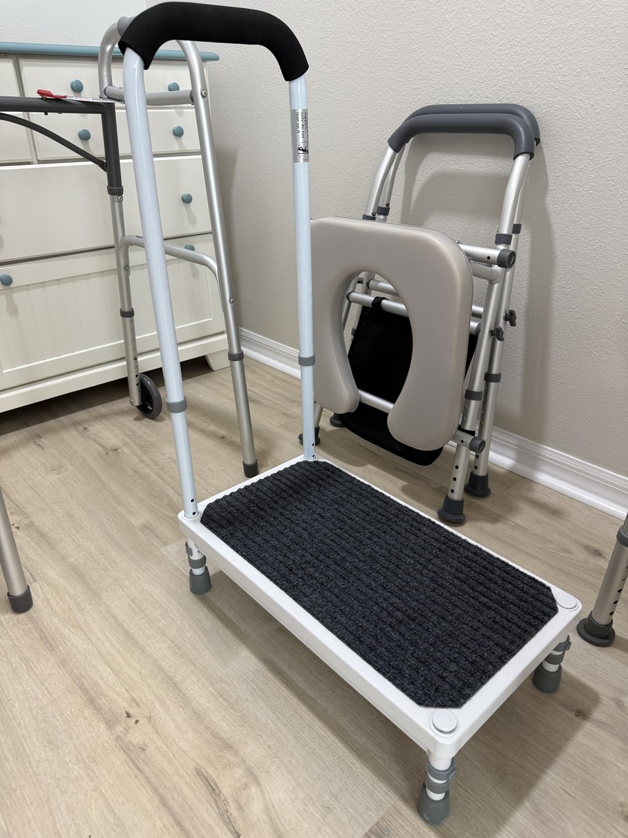 Medical Step Stool with Handle for Elderly Seniors SUV Car Steps 400lb Stepping Stool Adults Ramps with Handrails Height Adjustable Rv Steps Wide Platform Safety Handicap Mobility Assist Devices customer photo 1