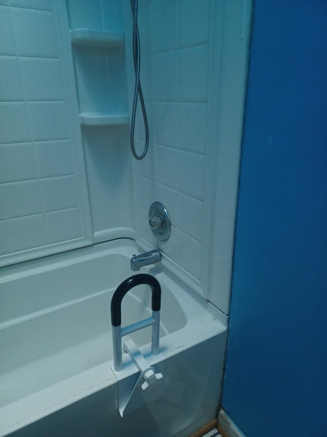 Bathtub Safety Rail, Bathtub Handle Grab Bar with Non-Slip Grip for Seniors, Elderly, Fits 3.1 to 6.7 Inch Tub Walls, Supports 300 lbs customer photo 1