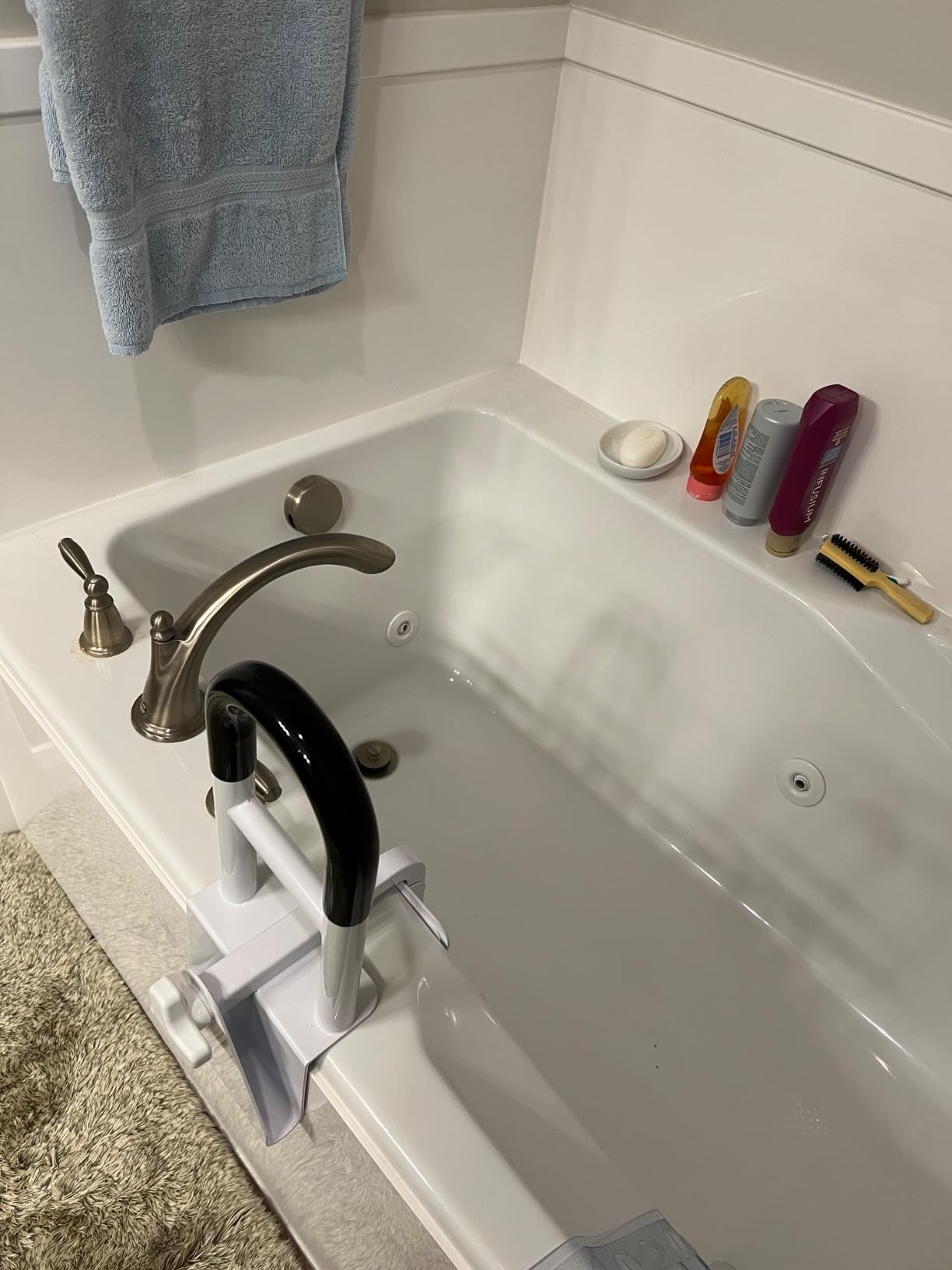 Bathtub Safety Rail, Bathtub Handle Grab Bar with Non-Slip Grip for Seniors, Elderly, Fits 3.1 to 6.7 Inch Tub Walls, Supports 300 lbs customer photo 2