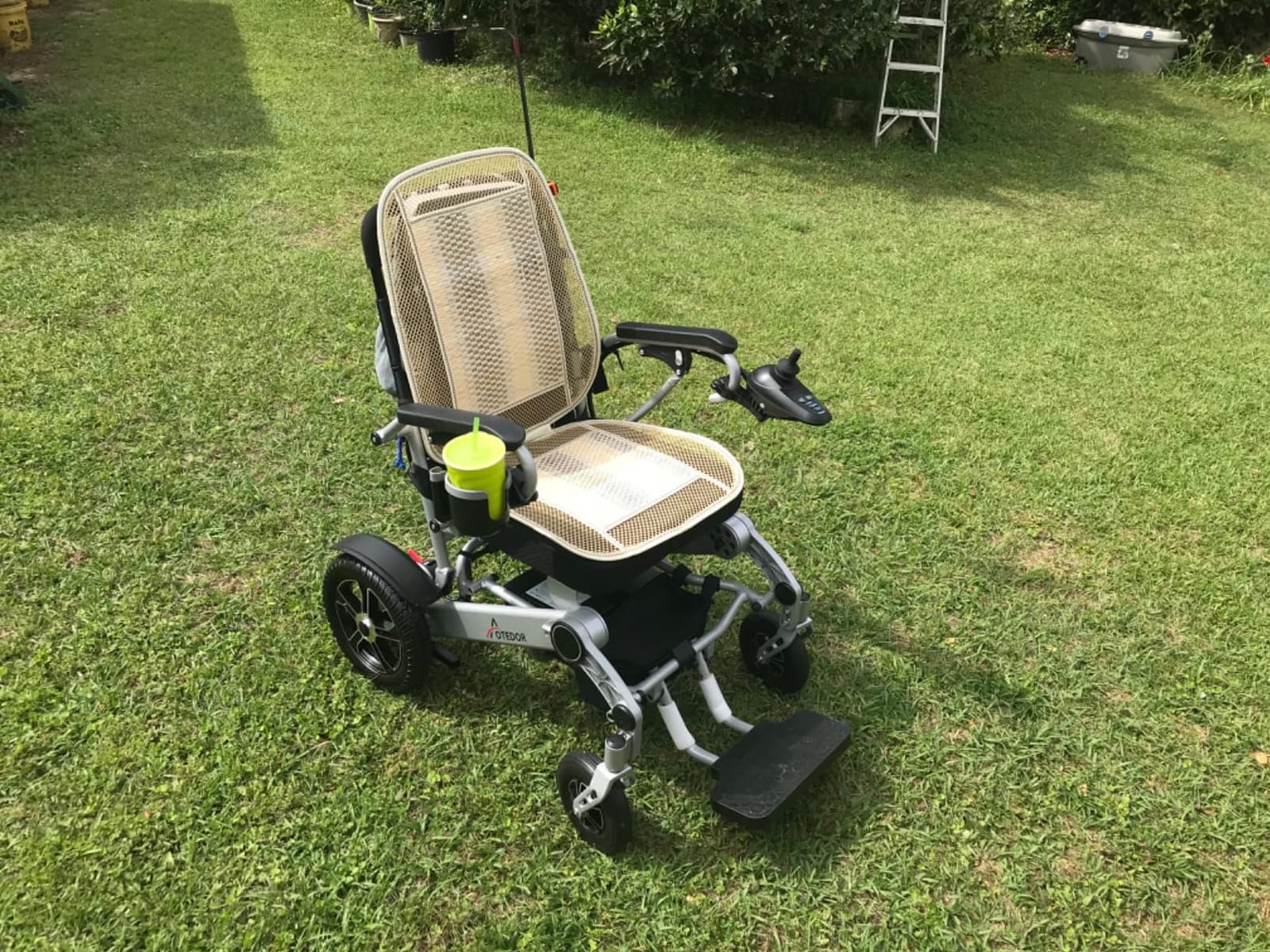 Aotedor Lightweight Electric Wheelchairs,39 lbs Foldable Power Wheelchair customer photo 2